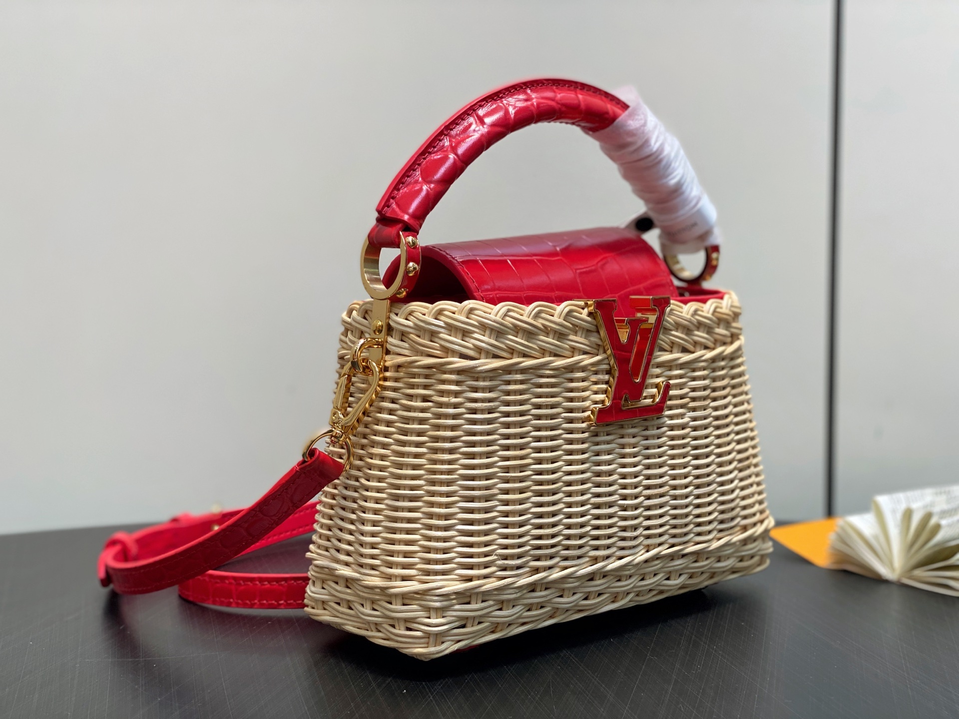 【顶级原单】M88126红色编织 鳄鱼纹cap那英款 CAPUCINES mini 手袋 本款 Capu