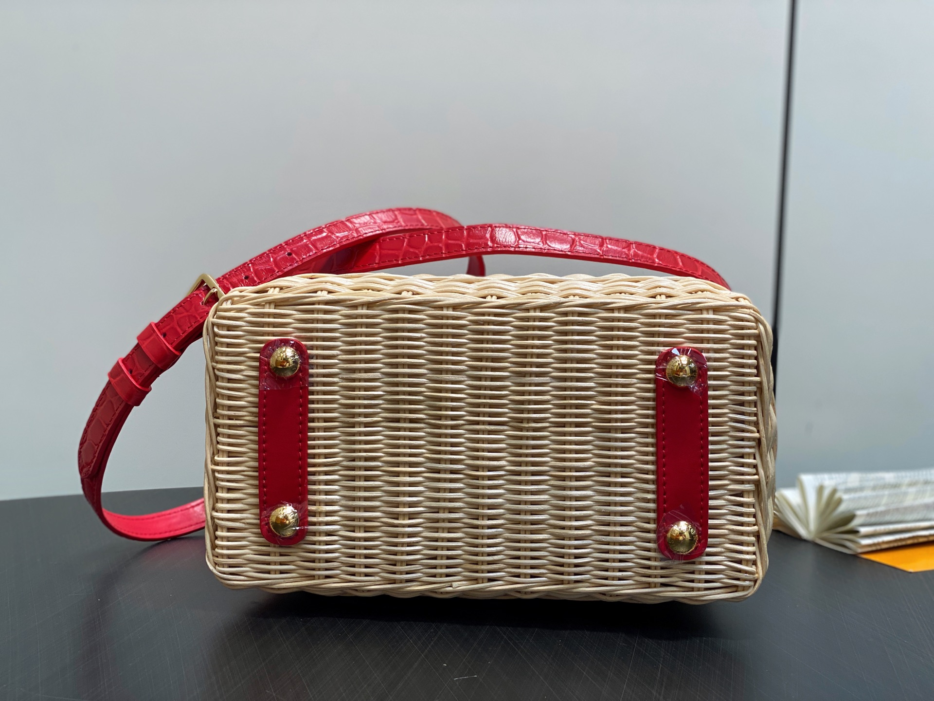 【顶级原单】M88126红色鳄鱼纹 编织cap那英款 CAPUCINES BB 手袋 编织/ 牛皮压鳄鱼