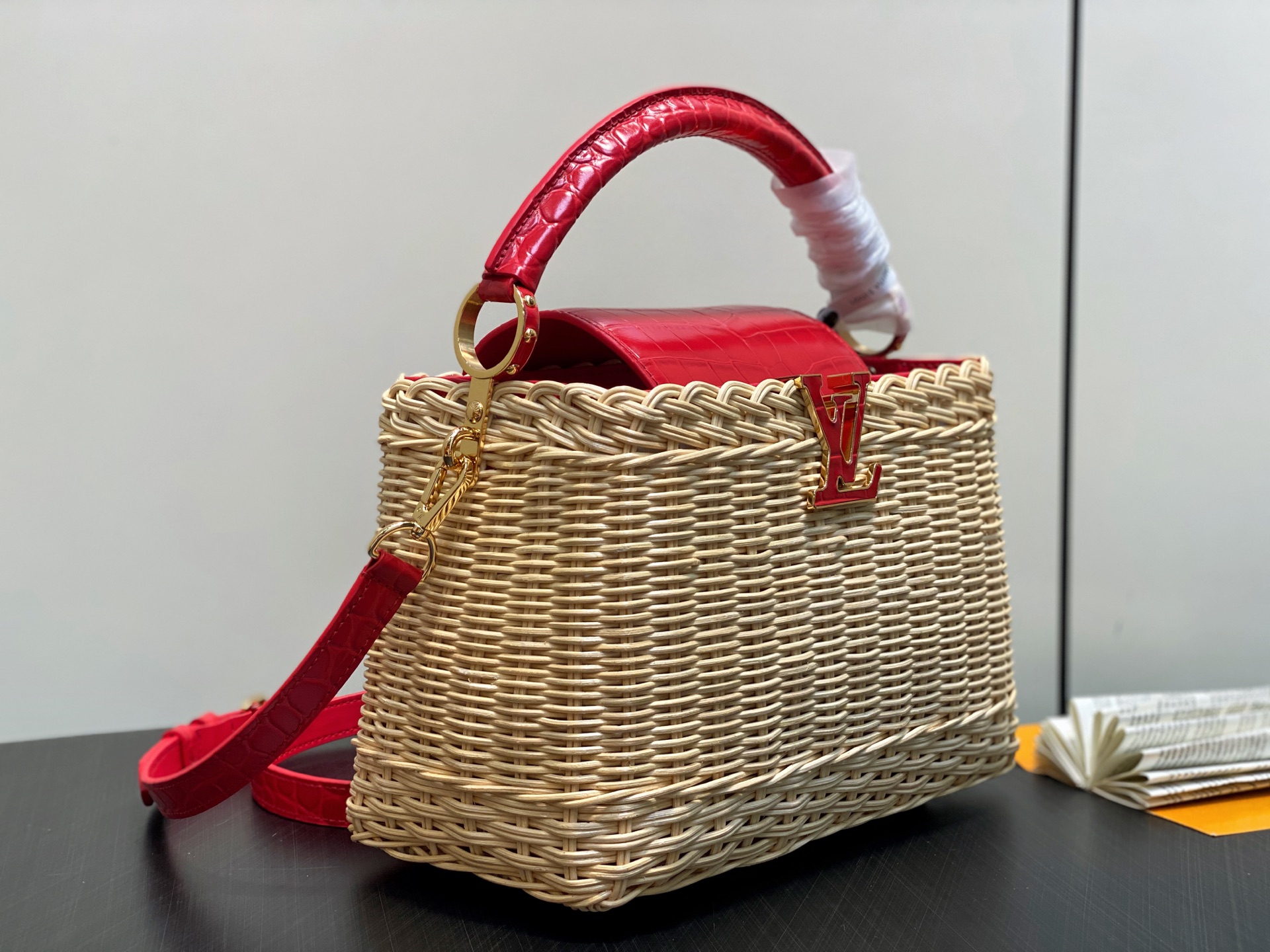 【顶级原单】M88126红色鳄鱼纹 编织cap那英款 CAPUCINES BB 手袋 编织/ 牛皮压鳄鱼