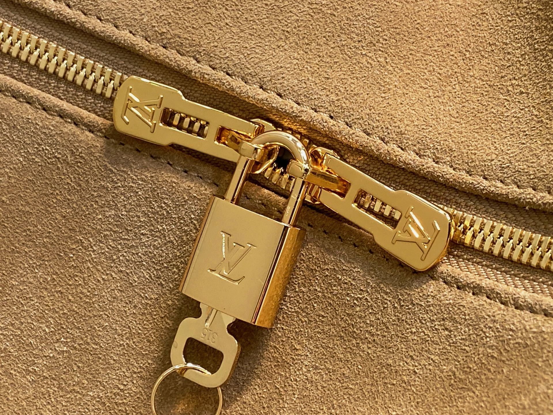 【顶级原单】M26451杏色磨砂皮 全皮大号speedy枕头包 当季新款 EXPRESS 大号手袋 Ex