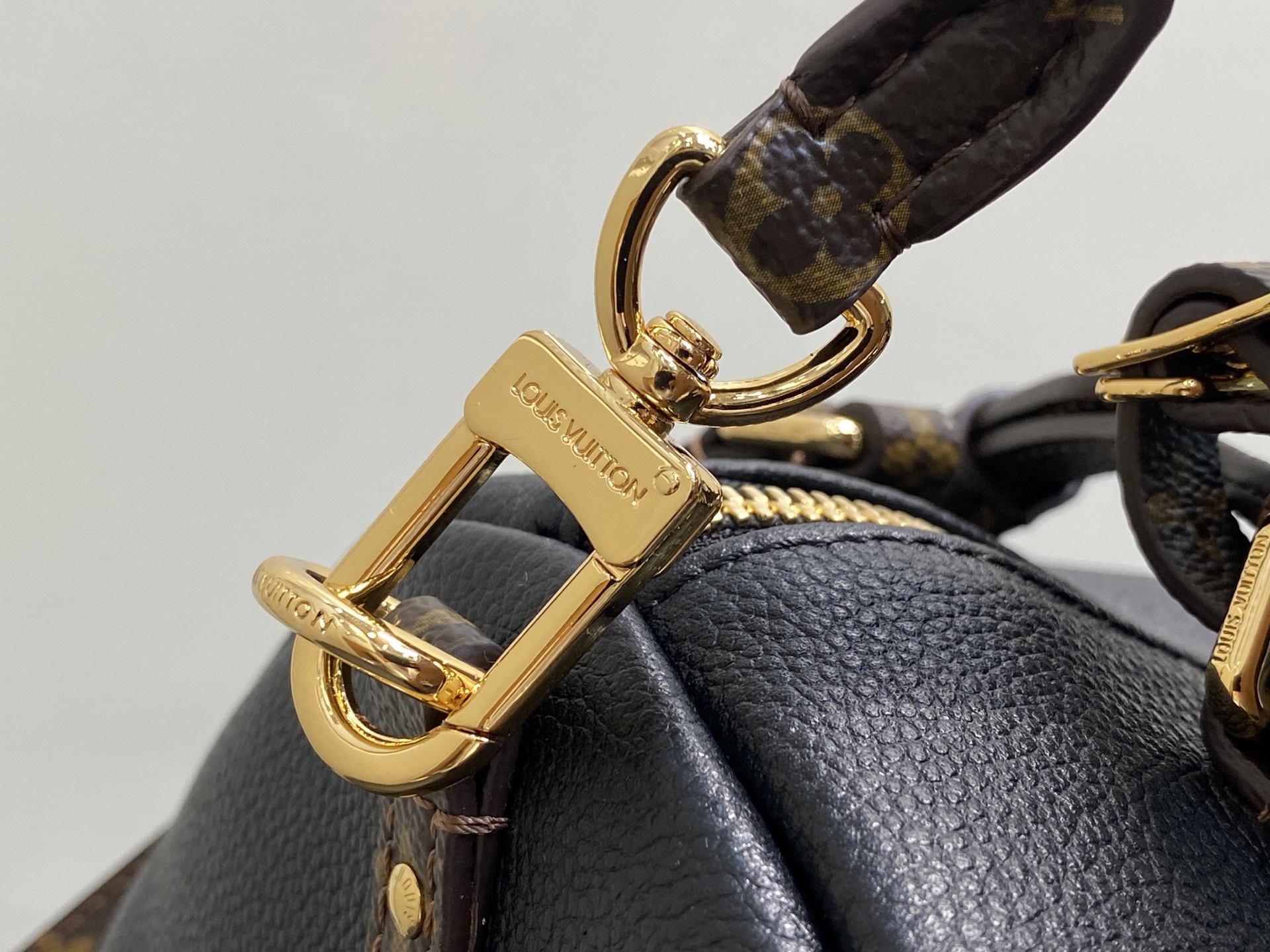 【顶级原单】M26037黑色 全皮大号speedy枕头包 当季新款 EXPRESS 大号手袋 Expre