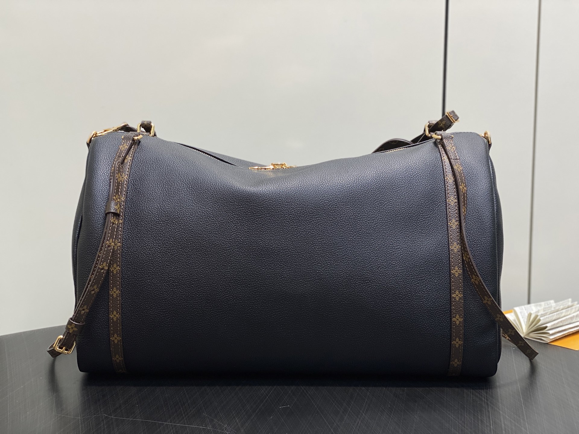 【顶级原单】M26037黑色 全皮大号speedy枕头包 当季新款 EXPRESS 大号手袋 Expre