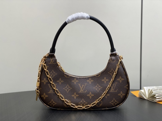 Louis Vuitton Catchy Jh Small Handbag, Monogram XL Chain, Removable Strap