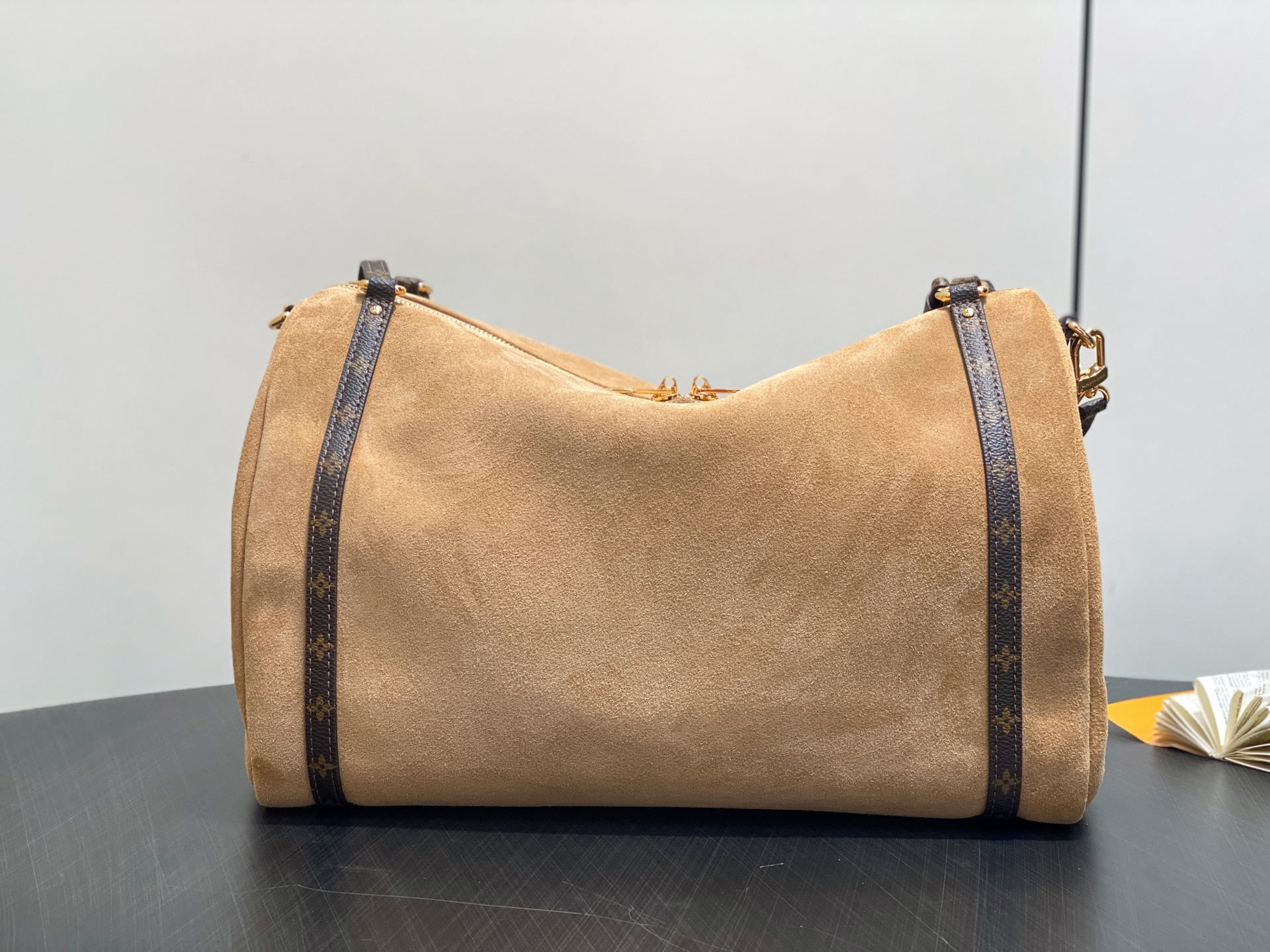 【顶级原单】M26358杏色磨砂皮 全皮speedy枕头包 EXPRESS 中号手袋 m26359 深啡