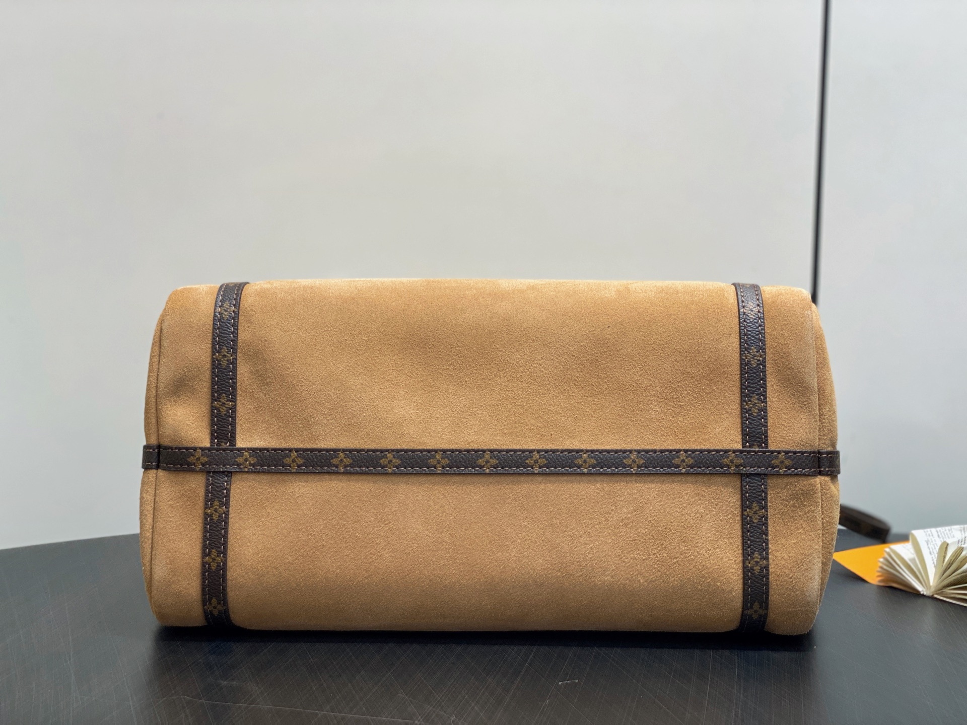 【顶级原单】M26358杏色磨砂皮 全皮speedy枕头包 EXPRESS 中号手袋 m26359 深啡