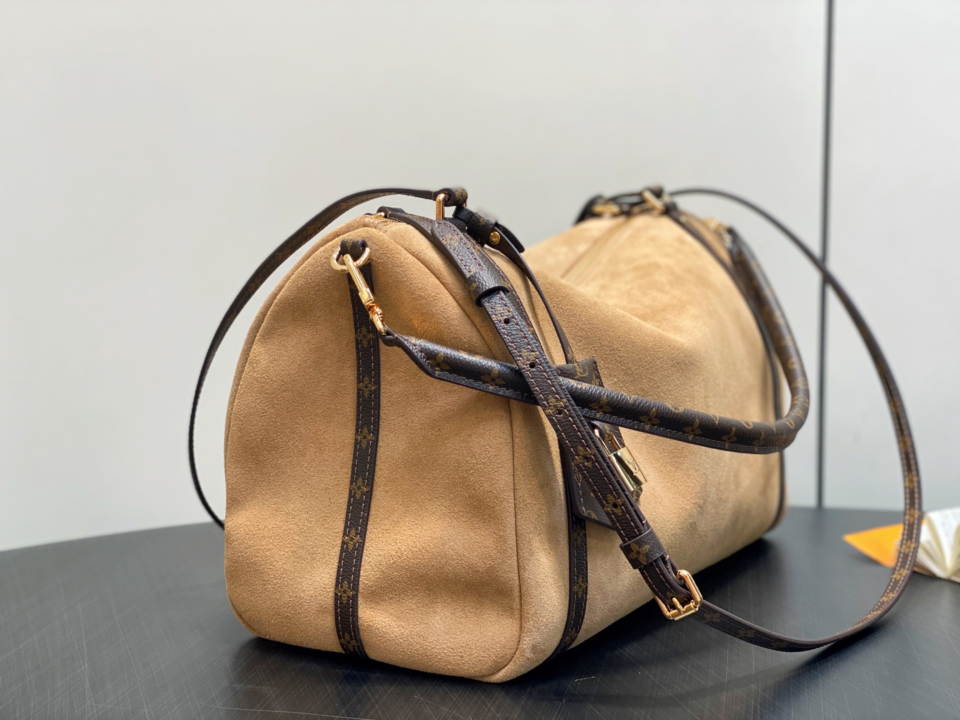 【顶级原单】M26358杏色磨砂皮 全皮speedy枕头包 EXPRESS 中号手袋 m26359 深啡