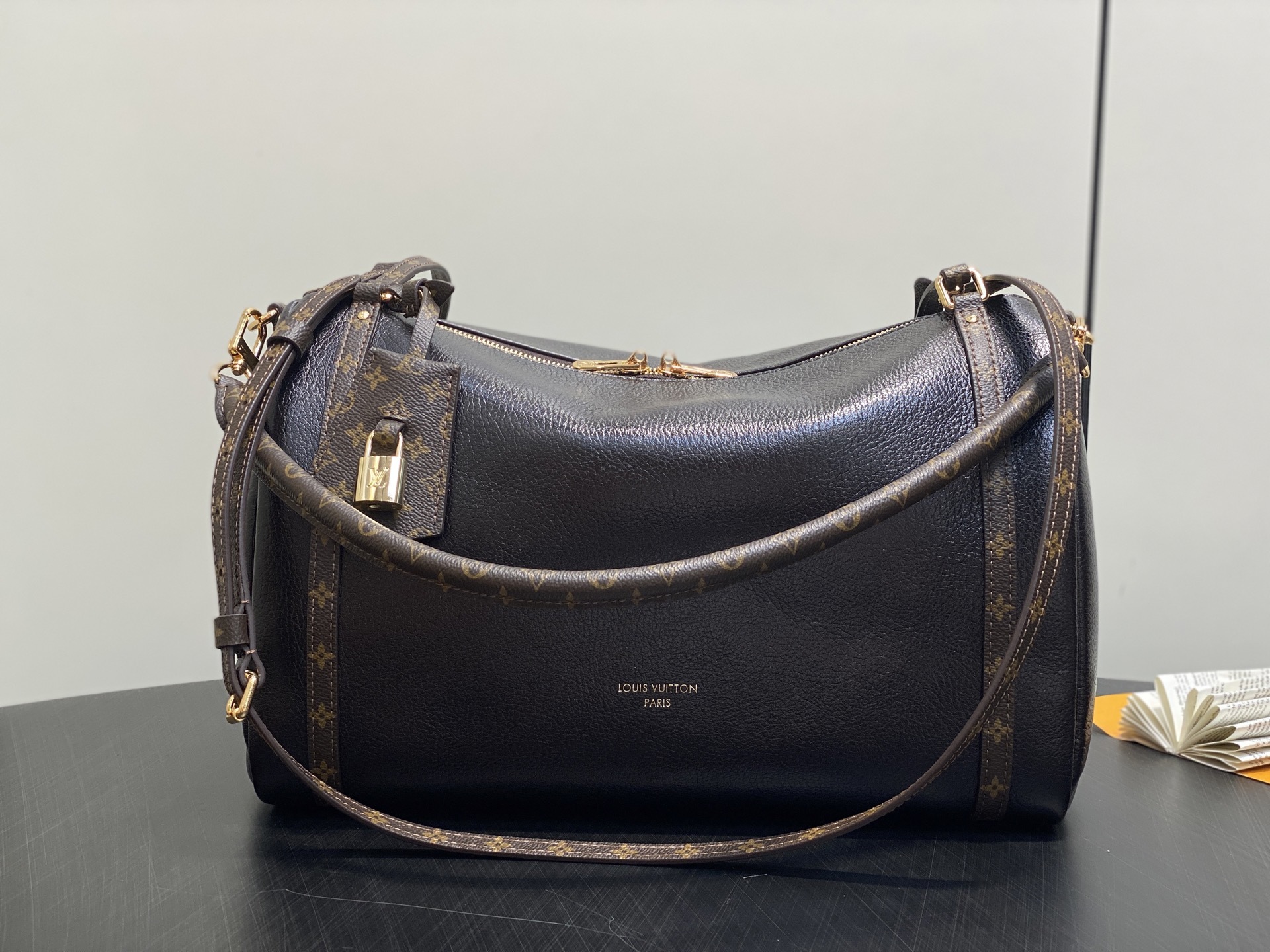 【顶级原单】M26359深啡色油蜡皮 全皮speedy枕头包 EXPRESS 中号手袋 m26359 深