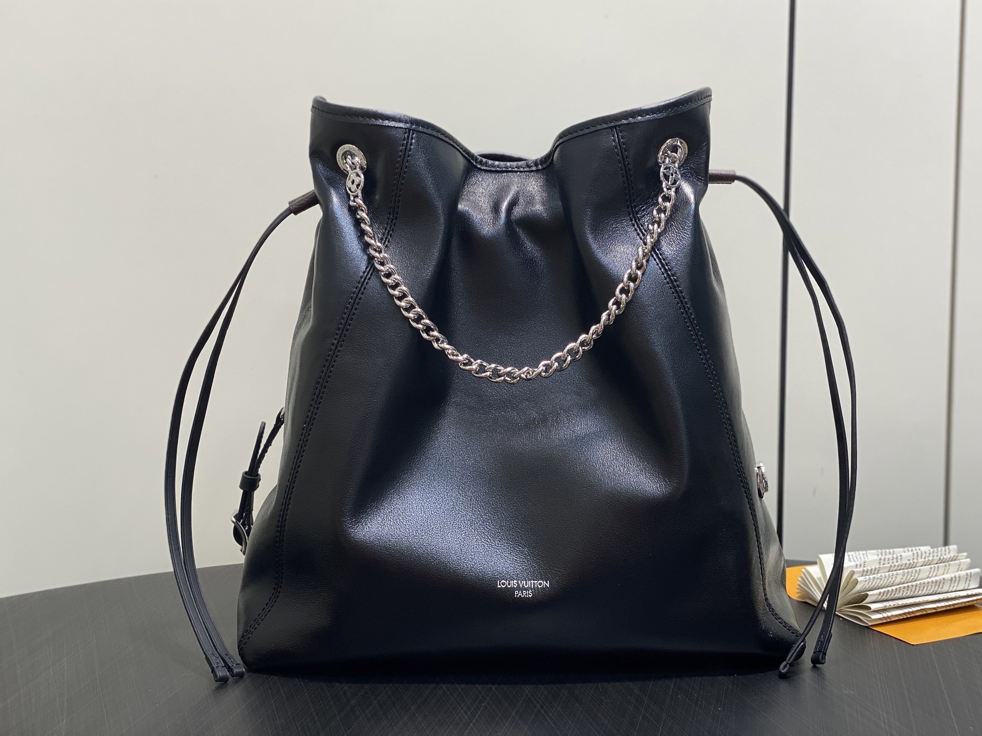 【顶级原单】M25545黑色 全皮链条购物袋 OFF DUTY VIBE 中号手袋 M25522黑色 O