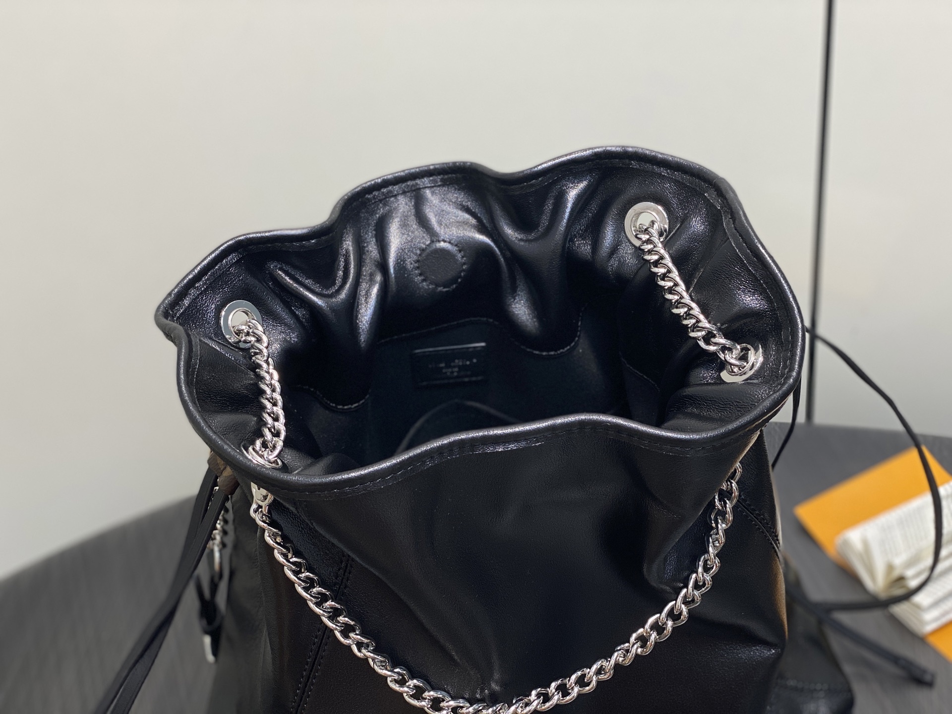 【顶级原单】M25545黑色 全皮链条购物袋 OFF DUTY VIBE 中号手袋 M25522黑色 O