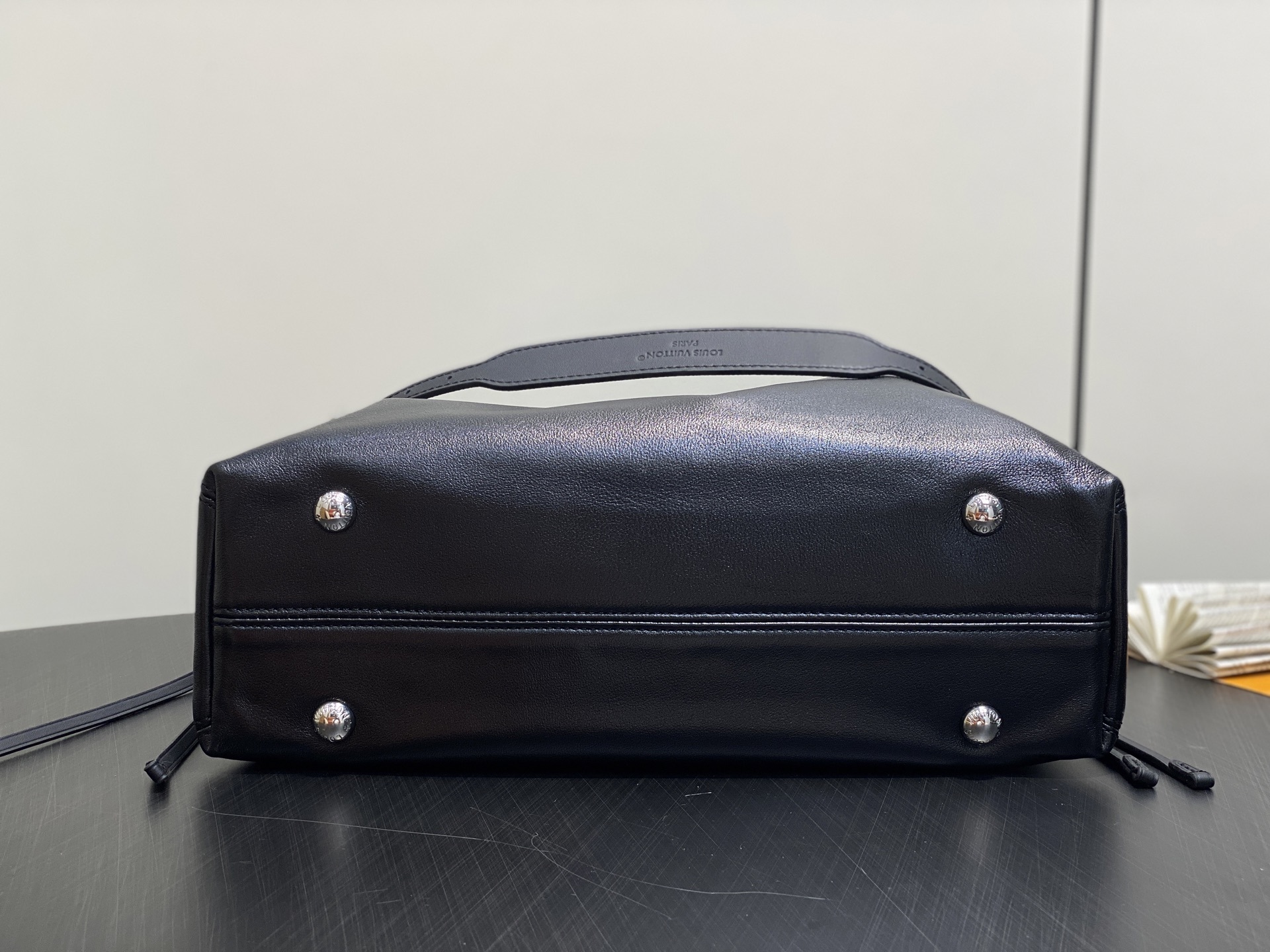 【顶级原单】M25545黑色 全皮链条购物袋 OFF DUTY VIBE 中号手袋 M25522黑色 O