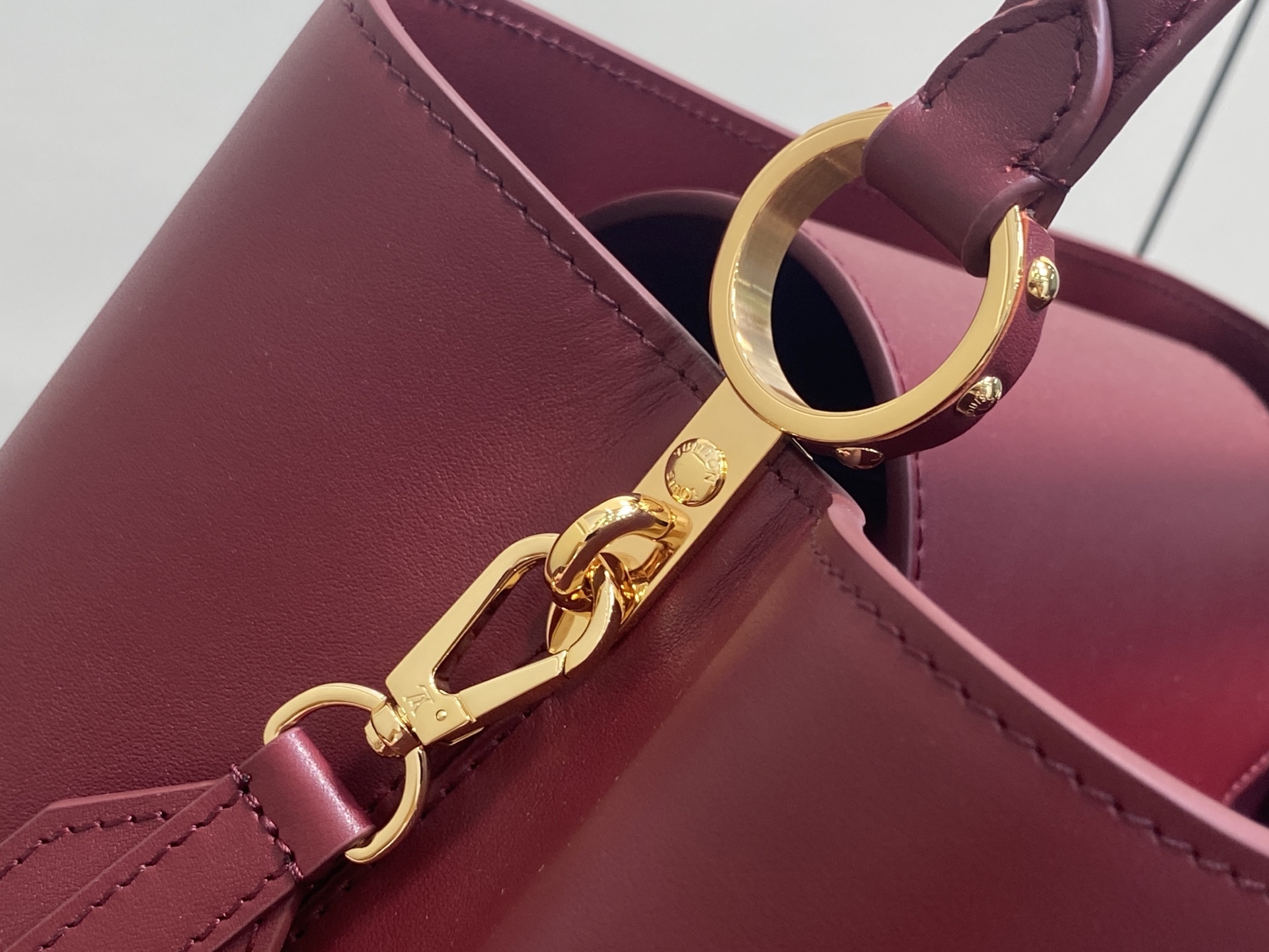 【顶级原单】M24607酒红 M24879 全皮cap那英款系列 CAPUCINES SOUPLE 大号