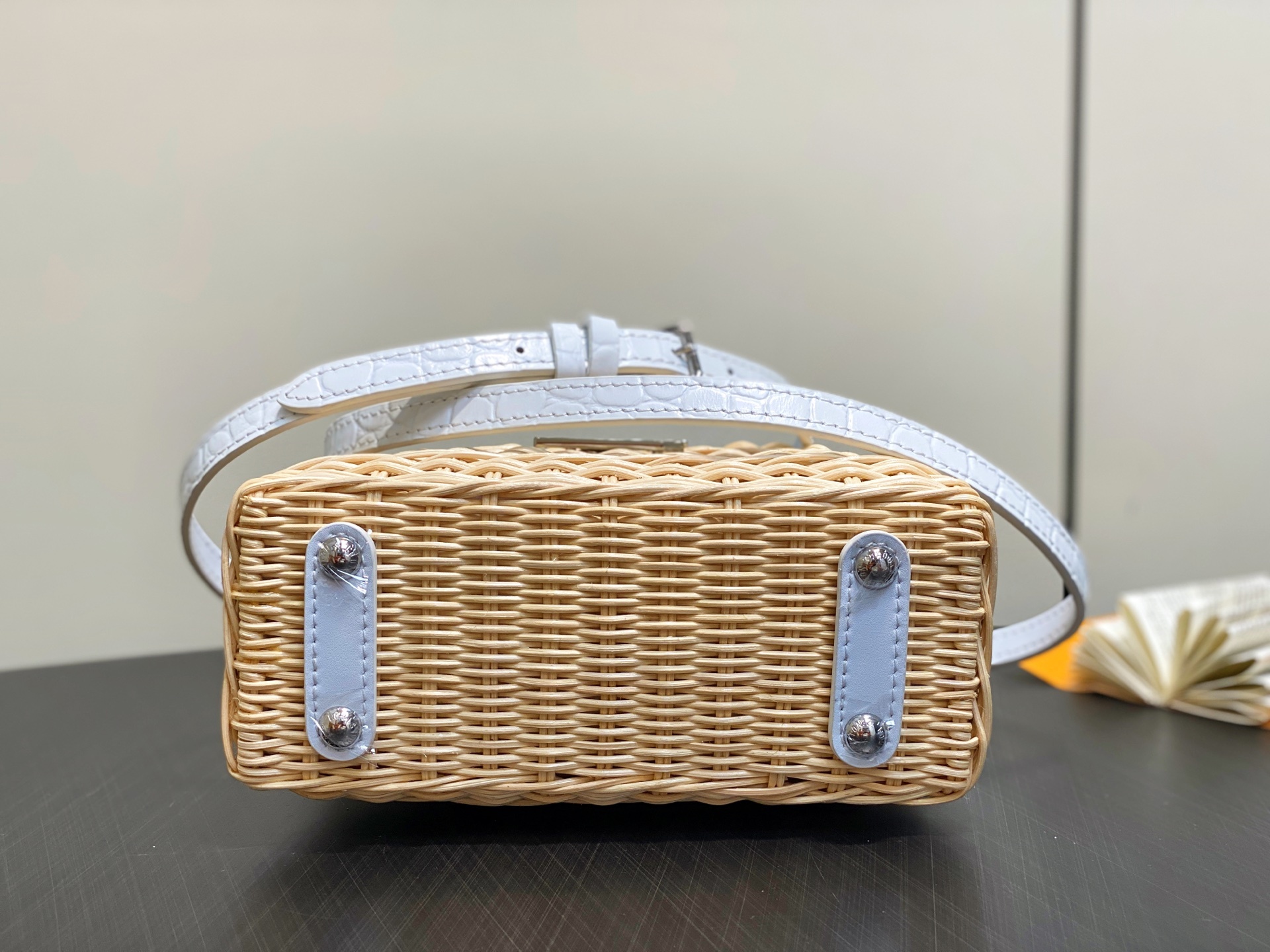 【顶级原单】M88126白色编织 鳄鱼纹cap那英款 CAPUCINES mini 手袋 本款 Capu