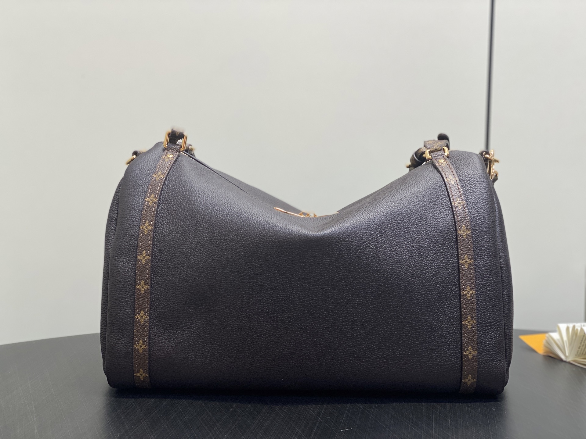 【顶级原单】M26357咖啡 全皮speedy枕头包 EXPRESS 中号手袋 m26359 深啡色(油