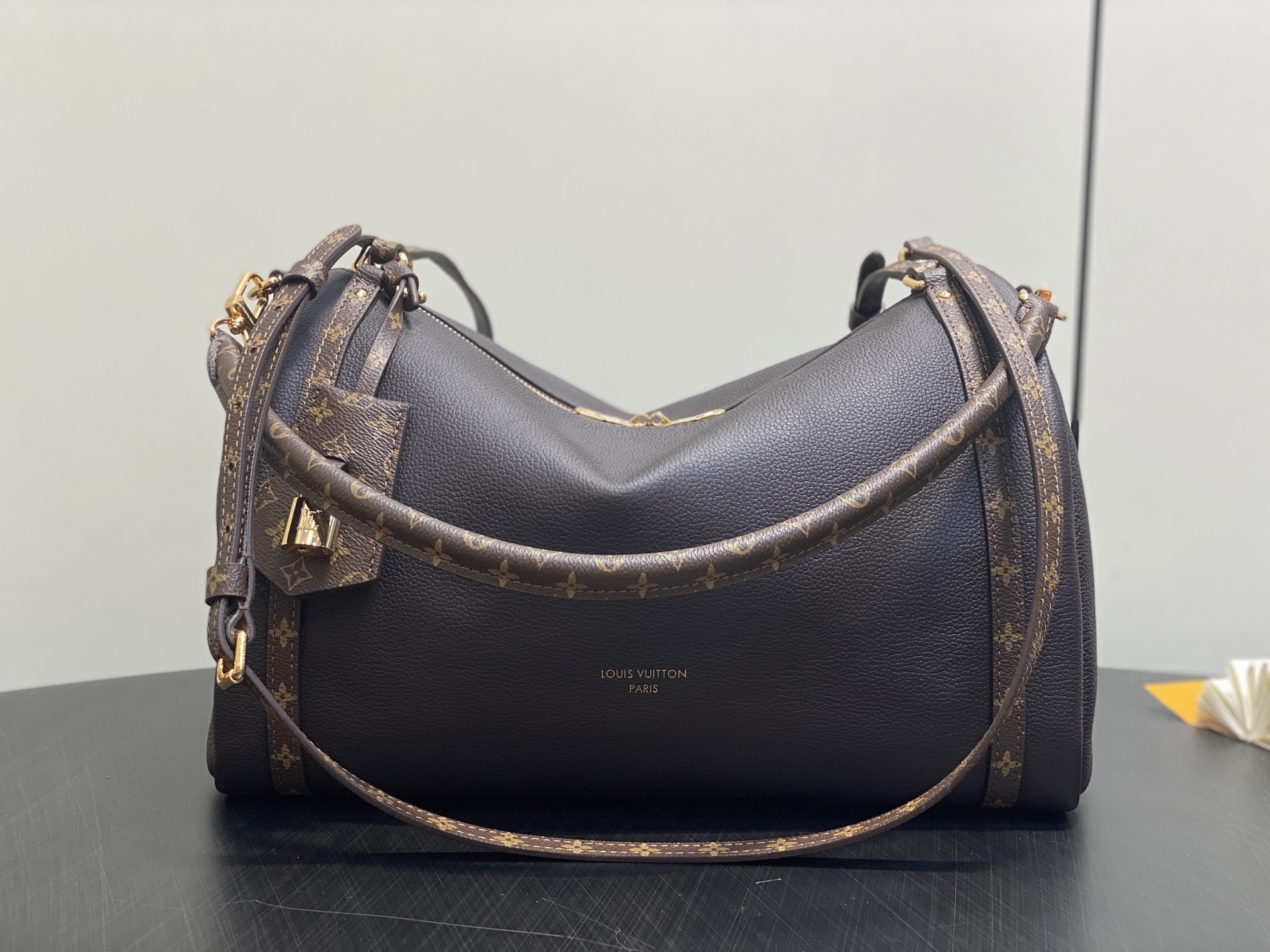 【顶级原单】M26357咖啡 全皮speedy枕头包 EXPRESS 中号手袋 m26359 深啡色(油