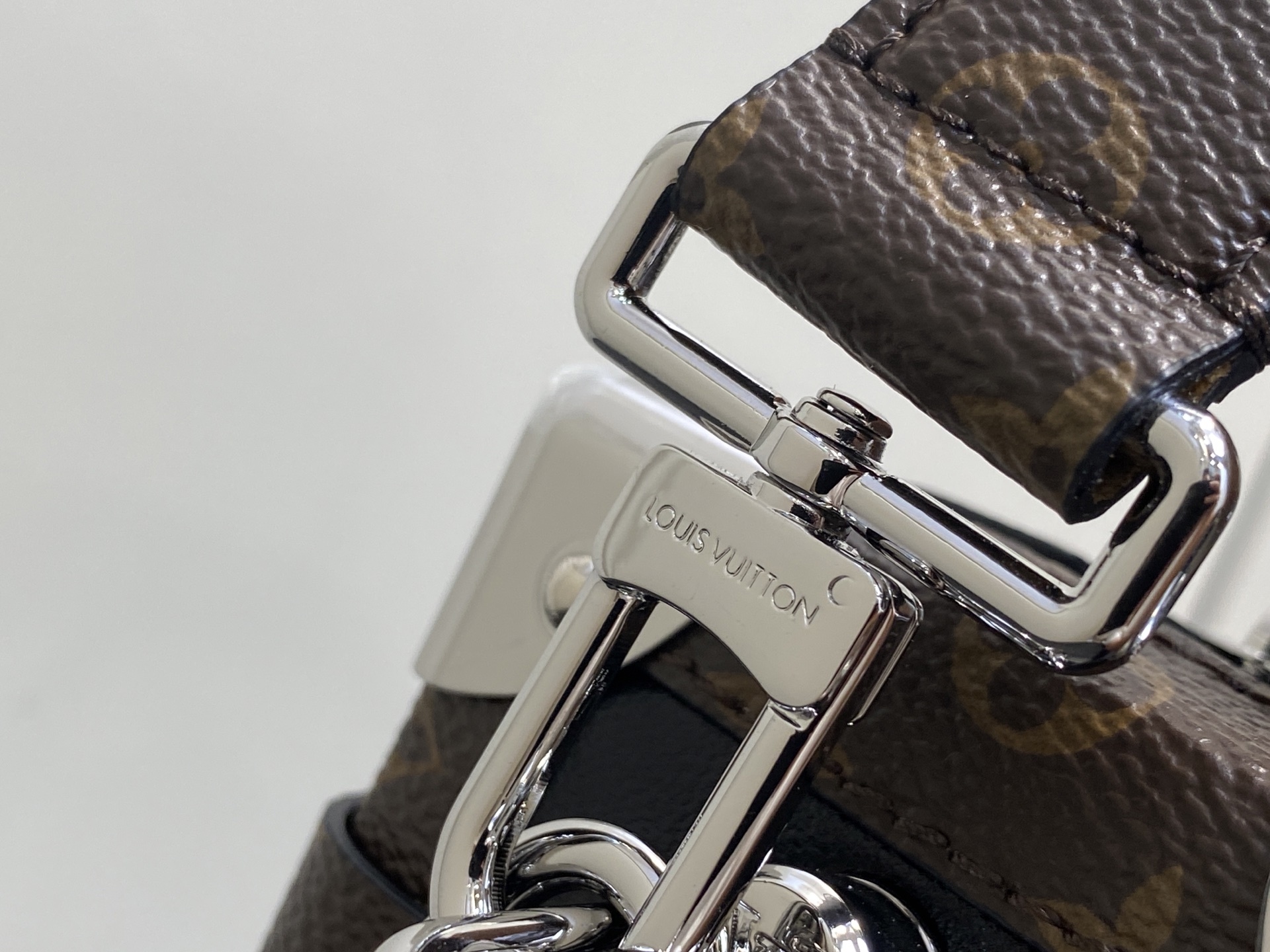 【顶级原单】M15195黑色 全皮链条包软盒子 本款 Side Trunk Vibe 手袋以前卫设计重塑