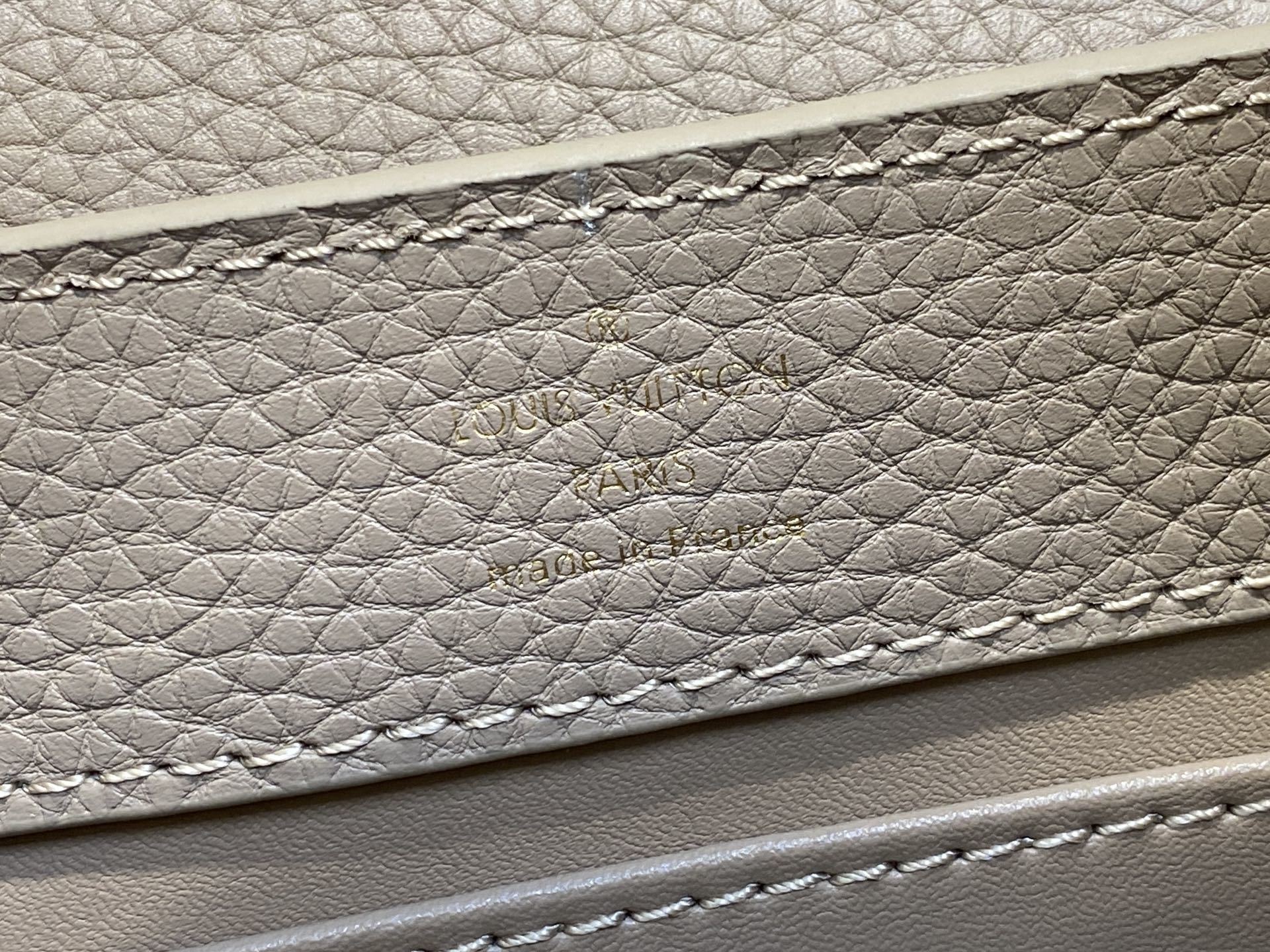 【顶级原单】M56071浅咖 全皮cap那英款 Capucines 迷你手袋 此款 Capucines