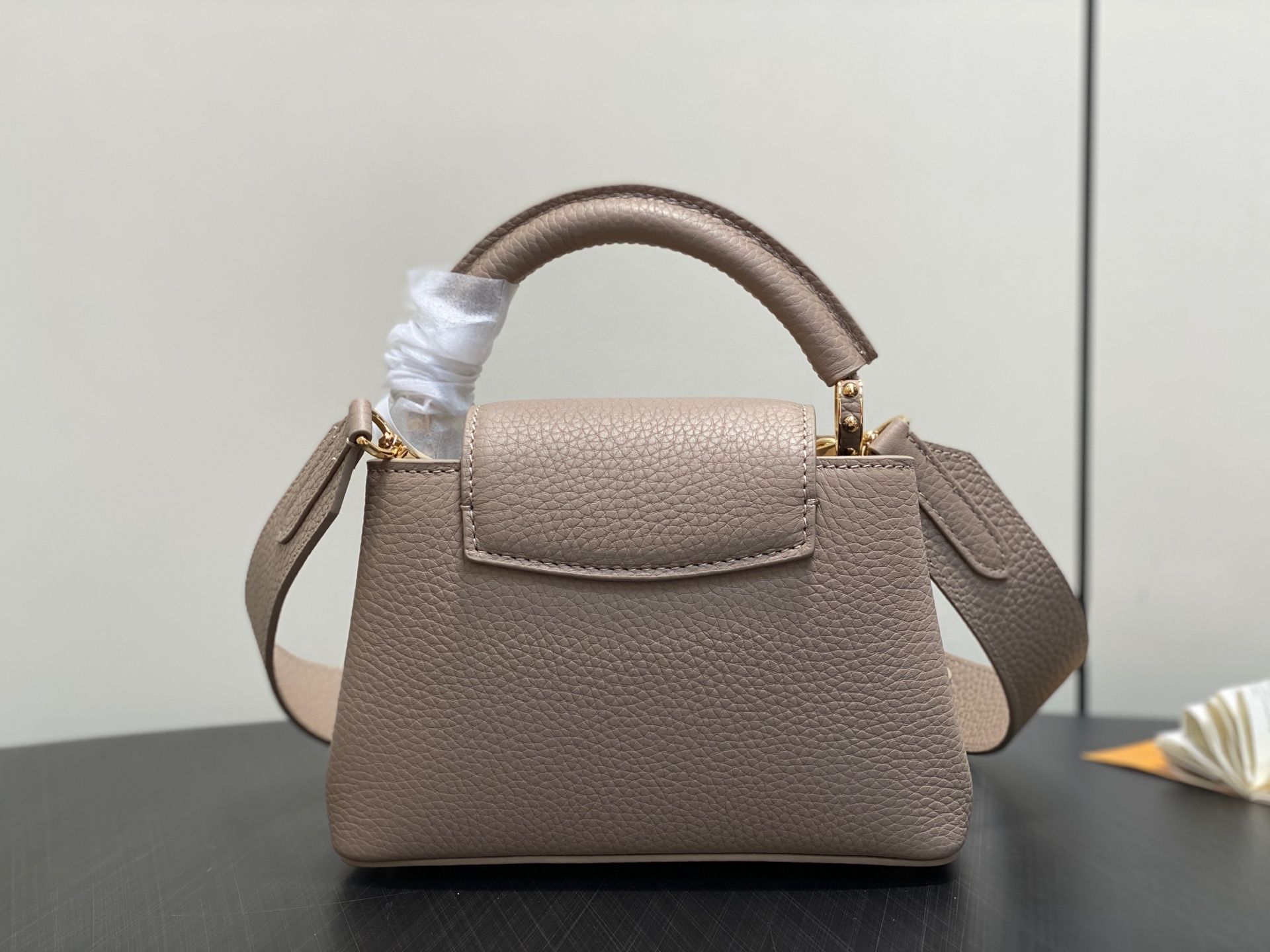 【顶级原单】M56071浅咖 全皮cap那英款 Capucines 迷你手袋 此款 Capucines