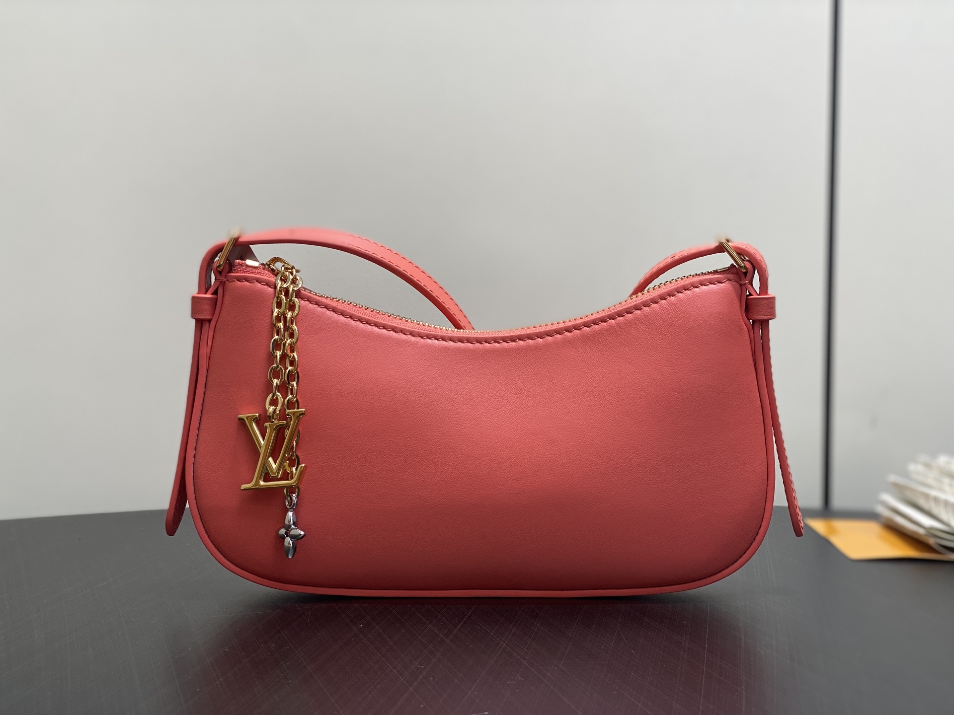【顶级原单】M25525粉色 全皮腋下包Pochette LV Bloom 手袋 M25784 杏色 m