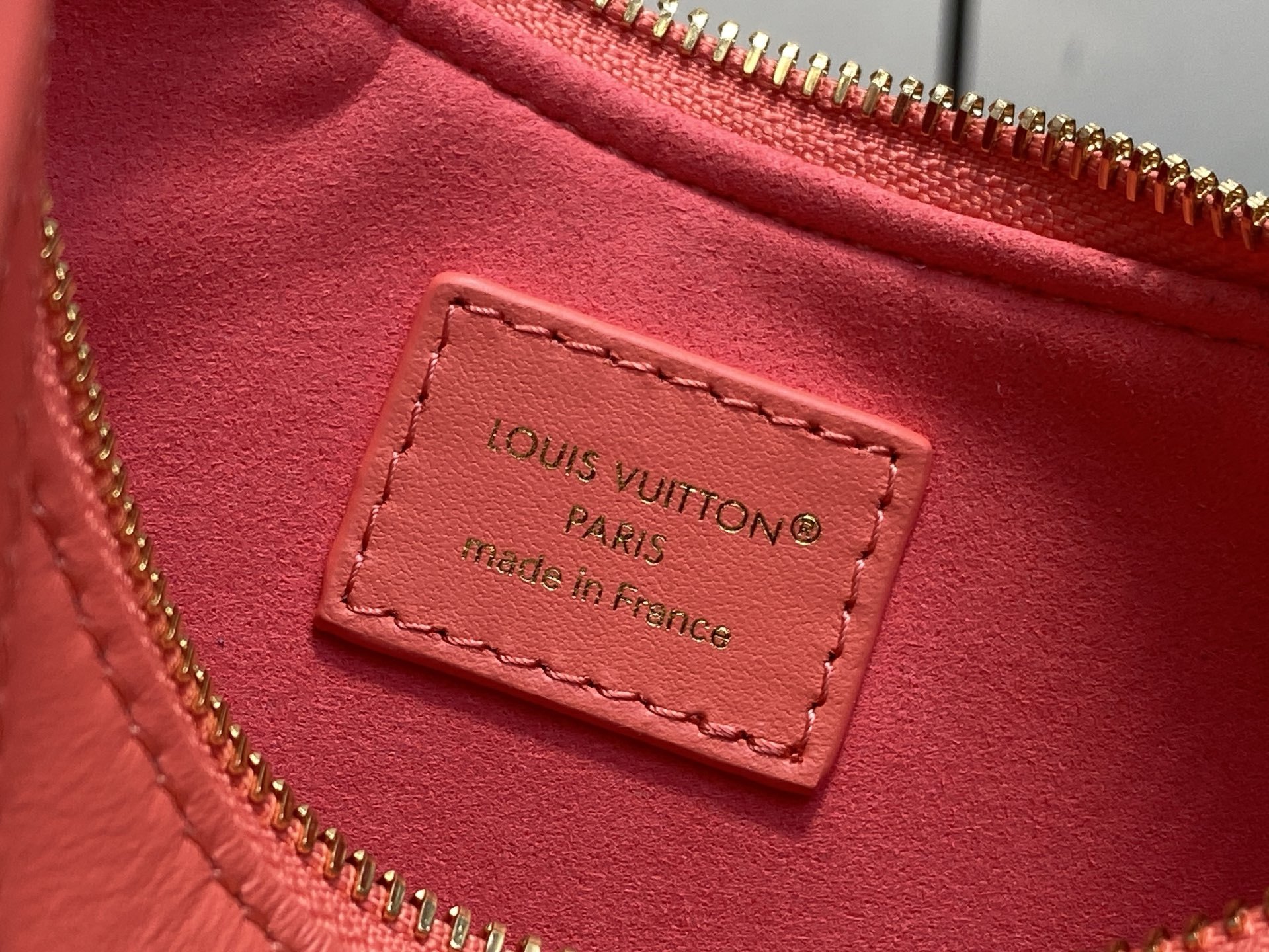 【顶级原单】M25525粉色 全皮腋下包Pochette LV Bloom 手袋 M25784 杏色 m