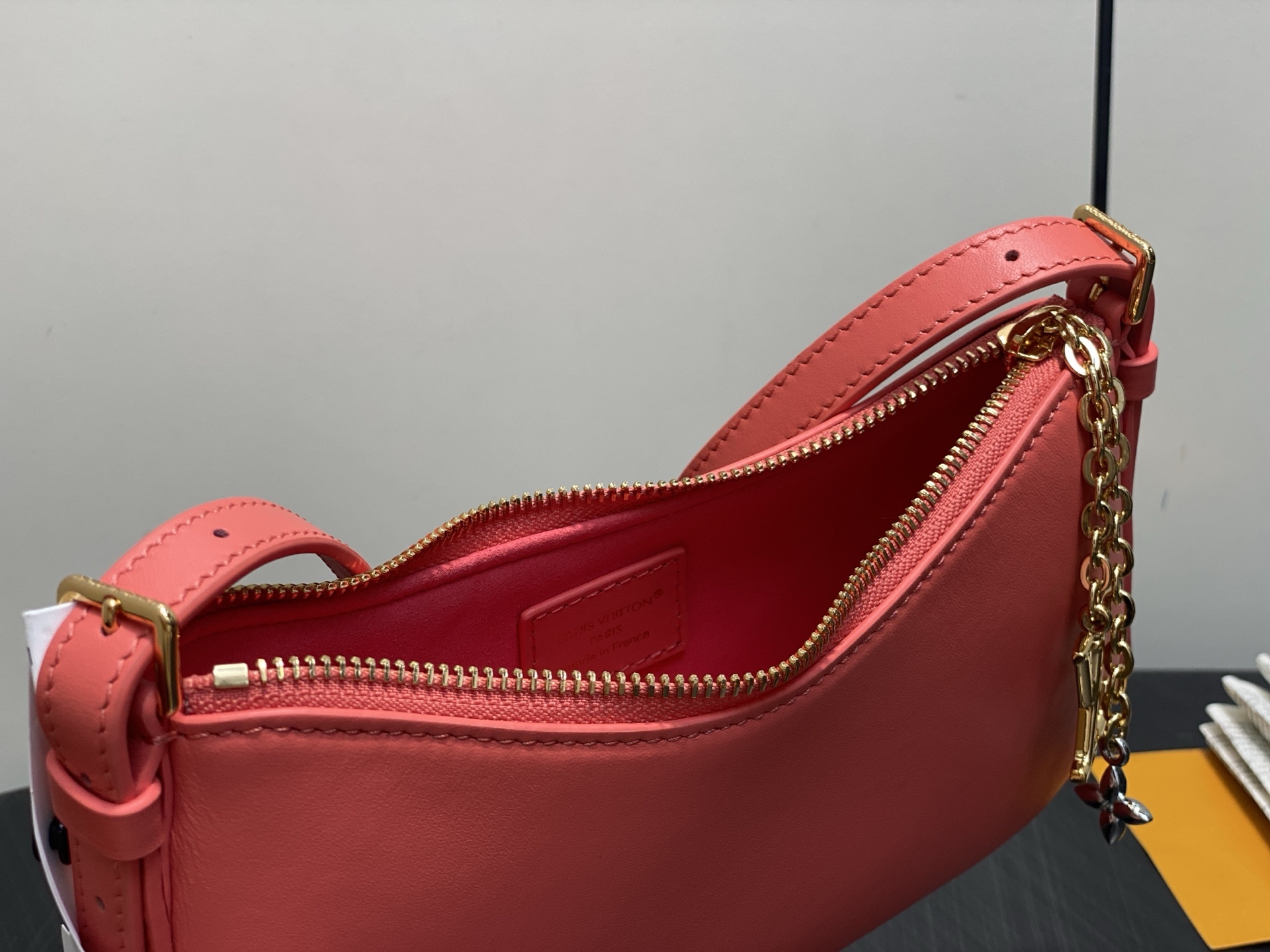 【顶级原单】M25525粉色 全皮腋下包Pochette LV Bloom 手袋 M25784 杏色 m