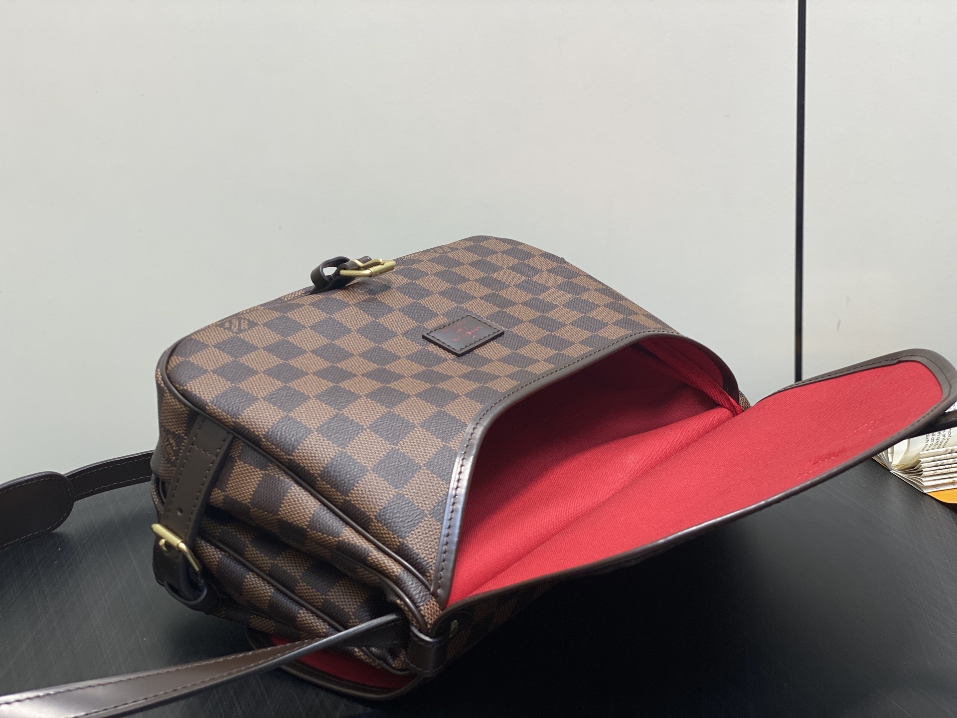 【顶级原单】N48080啡格 SAUMUR 中号手袋 M40710 中古邮差包 双子星手袋 采用 Mon