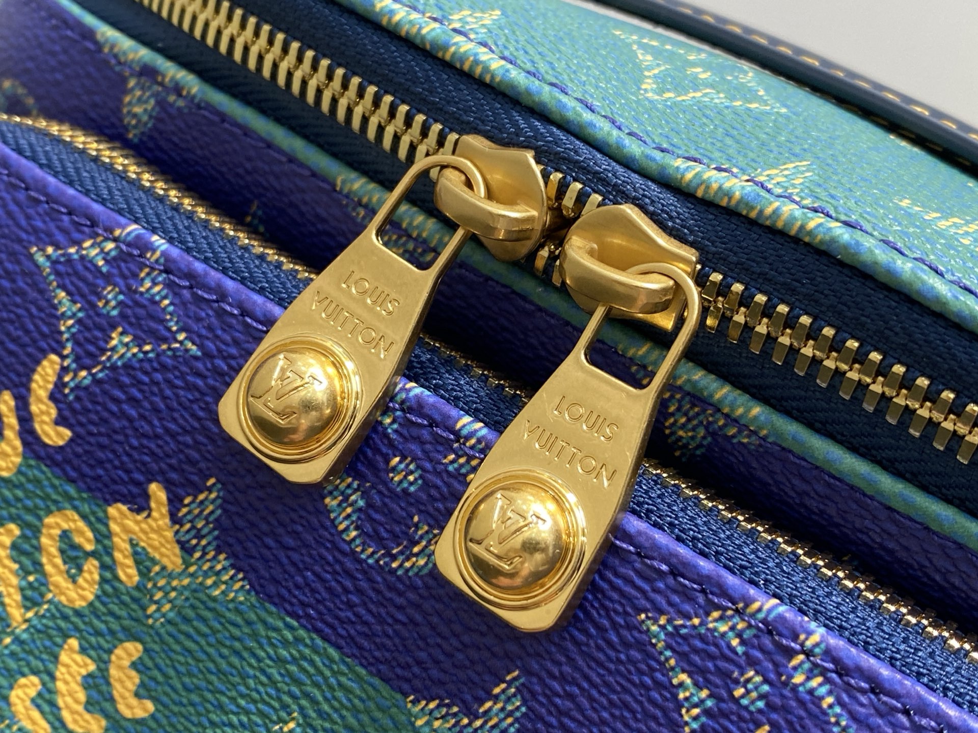 【顶级原单】M25783蓝色拼色 胸包腰包 Rush bumbag 腰包 Rush 腰包取材 Monog