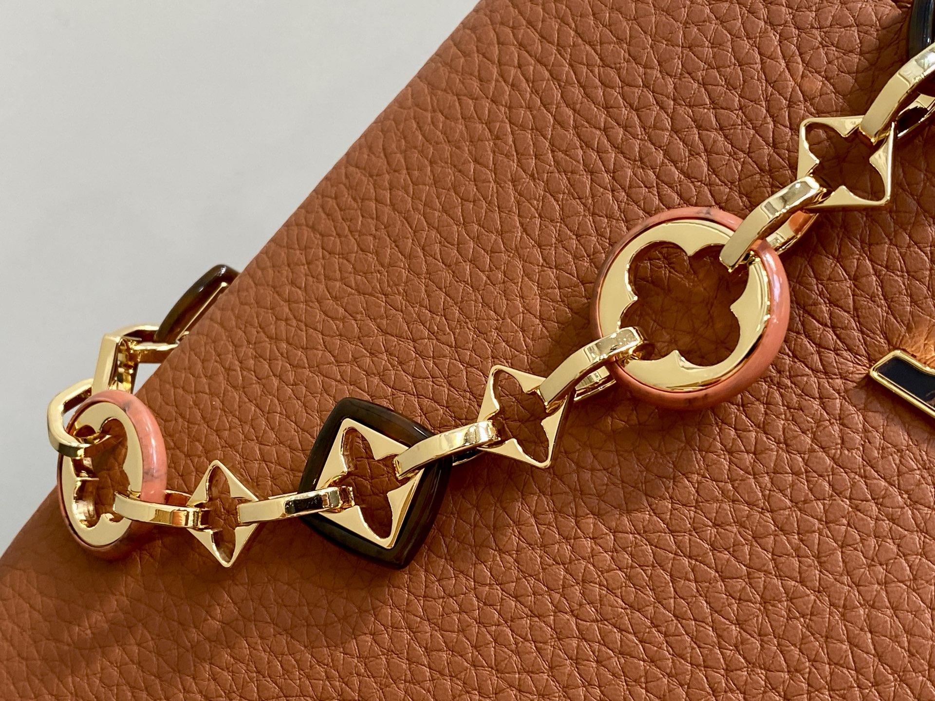 【顶级原单】M14970棕色 M14381 链条全皮cap那英款 CAPUCINES BB手袋 Capu