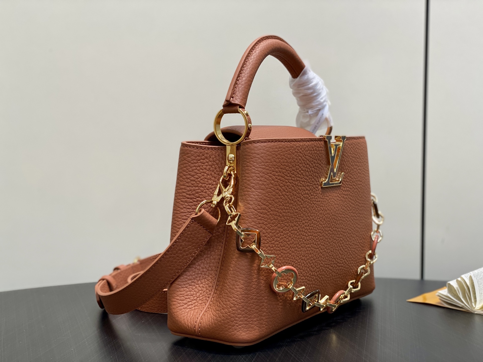 【顶级原单】M14970棕色 M14381 链条全皮cap那英款 CAPUCINES BB手袋 Capu