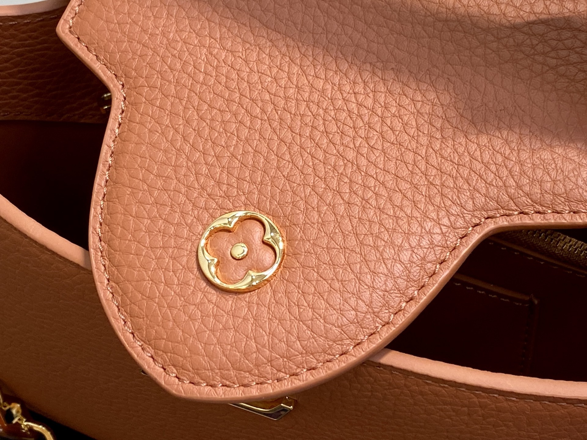 【顶级原单】M14970棕色 M14381 链条全皮cap那英款 CAPUCINES 中号手袋 Capu