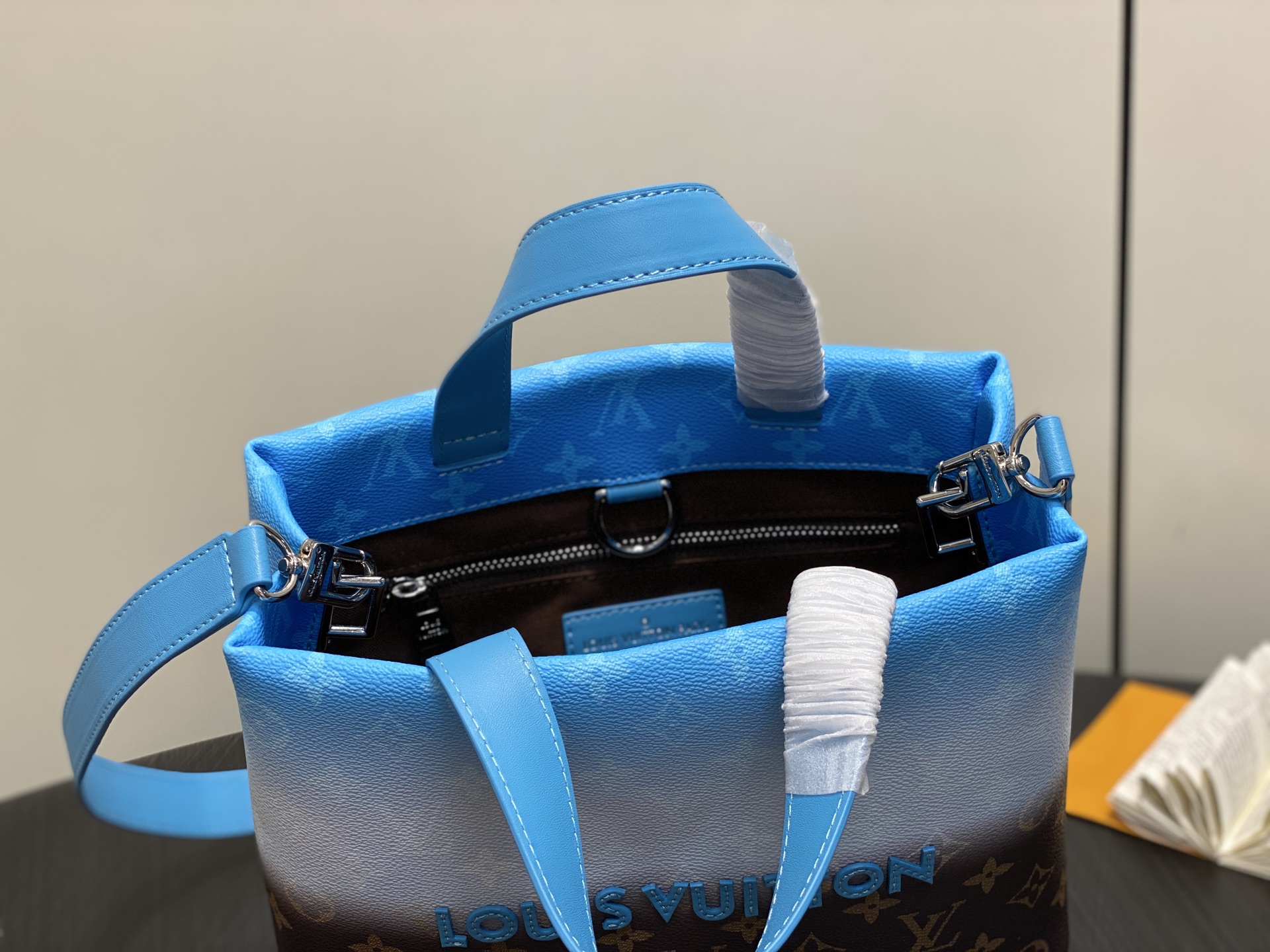 Louis Vuitton Mini Shopper Tote Bag, Blue Gradient Leather Handbag 7 i1757396606903 618 0 6