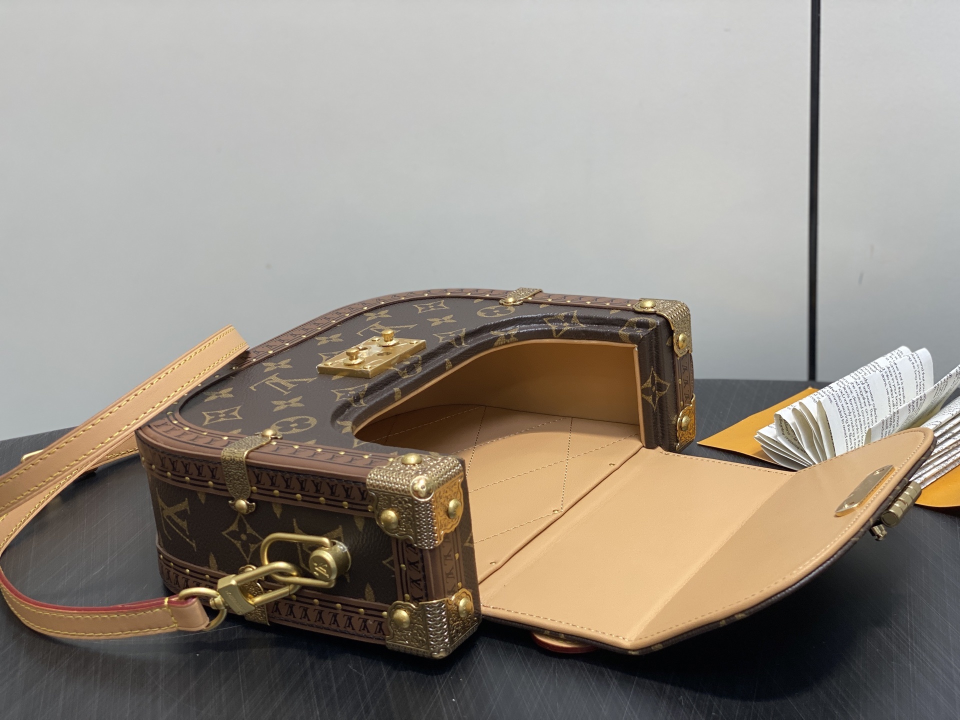 【顶级原单】M15166老花 硬箱子盒子包 当季新款 MONTSOURIS TRUNK 手袋 本款 Mo