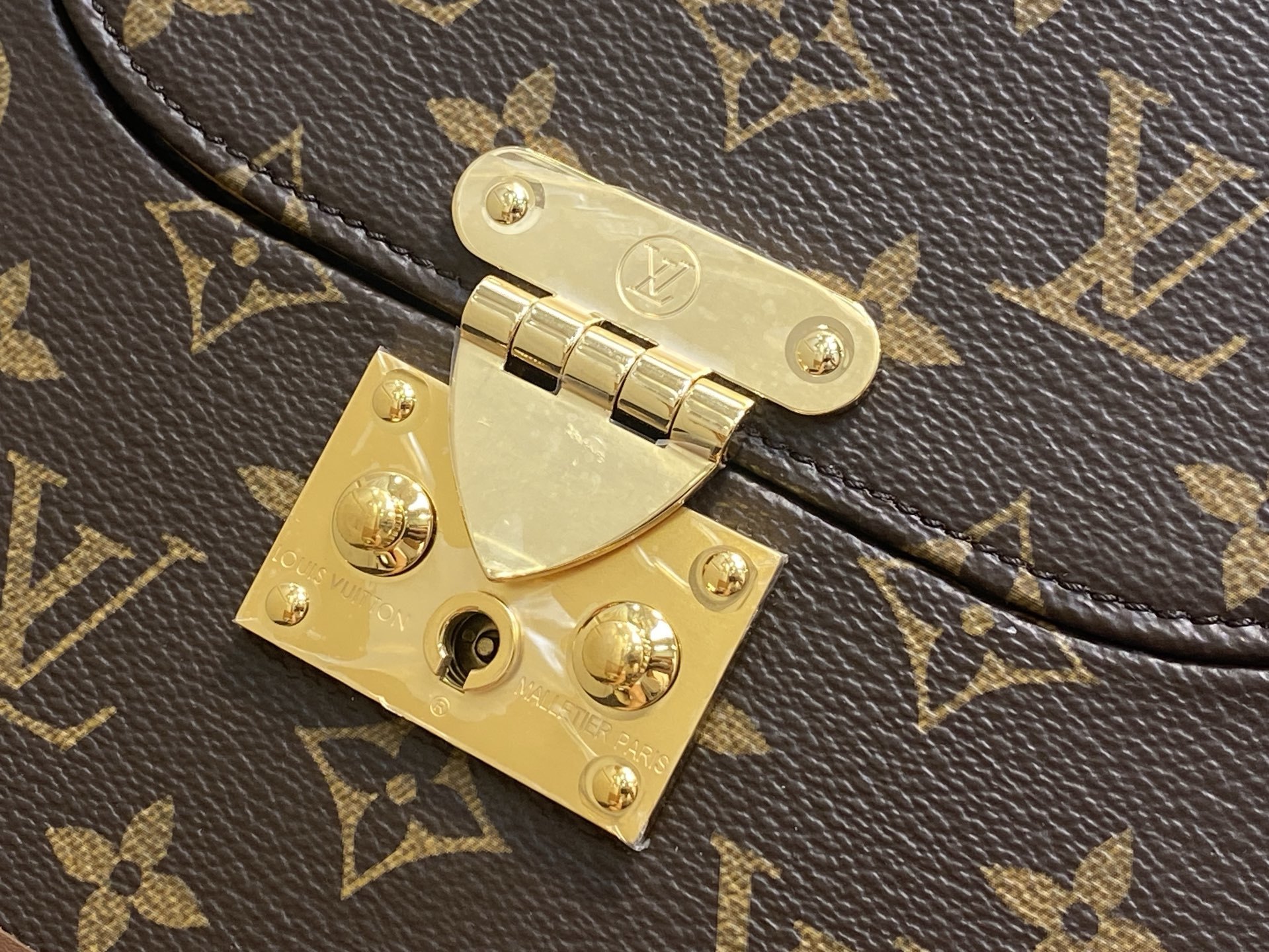 【顶级原单】M15166老花 硬箱子盒子包 当季新款 MONTSOURIS TRUNK 手袋 本款 Mo