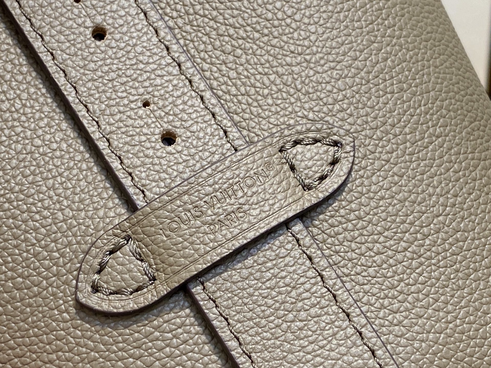 【顶级原单】M14416卡其绿 全皮水桶包 LOW KEY ALL IN BB 手袋 m25543 黑色