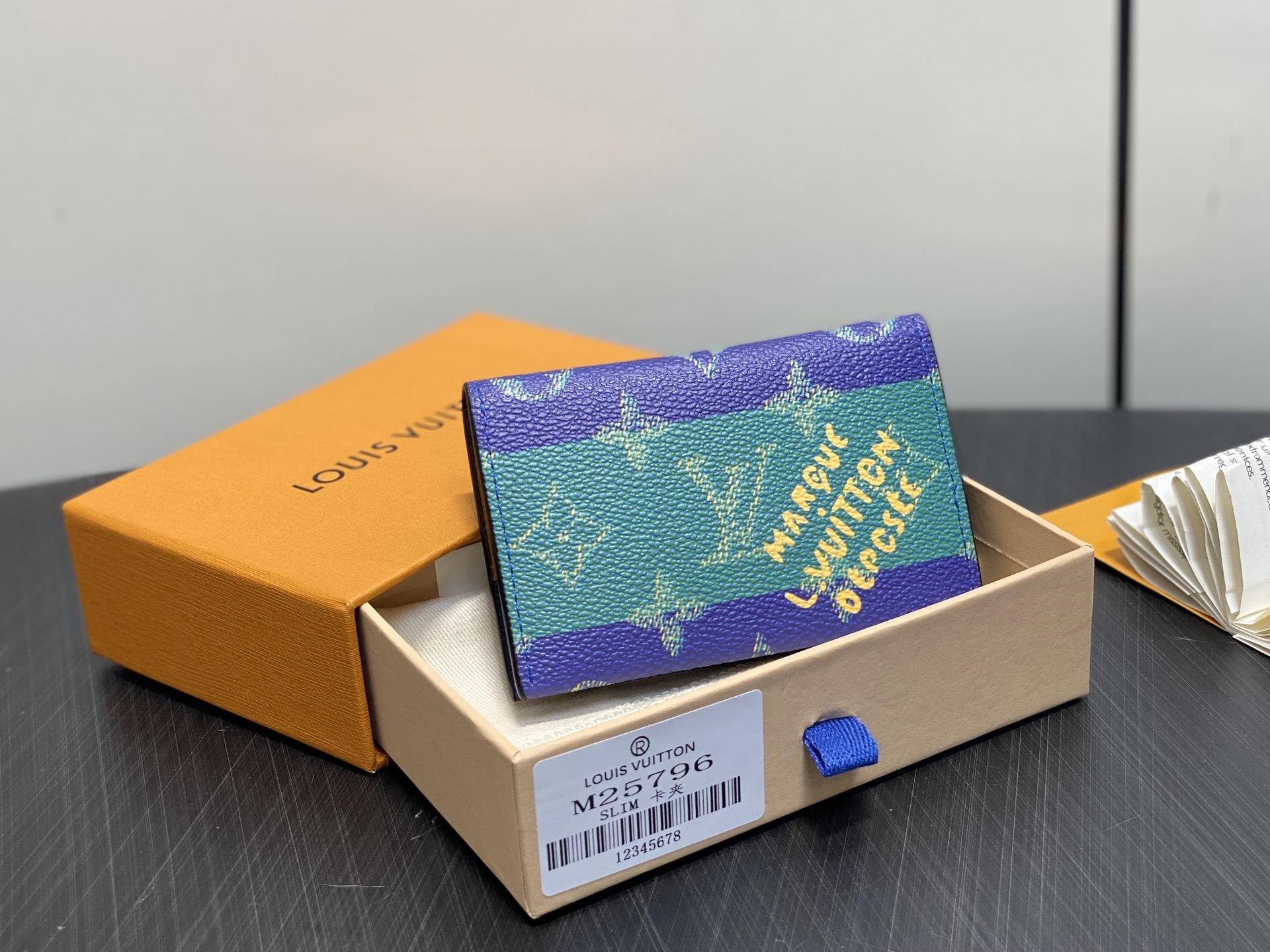 【顶级原单】M25796蓝色 印花卡包钱包 当季新款 SLIM 卡夹 本款 Slim 卡夹以 Monog