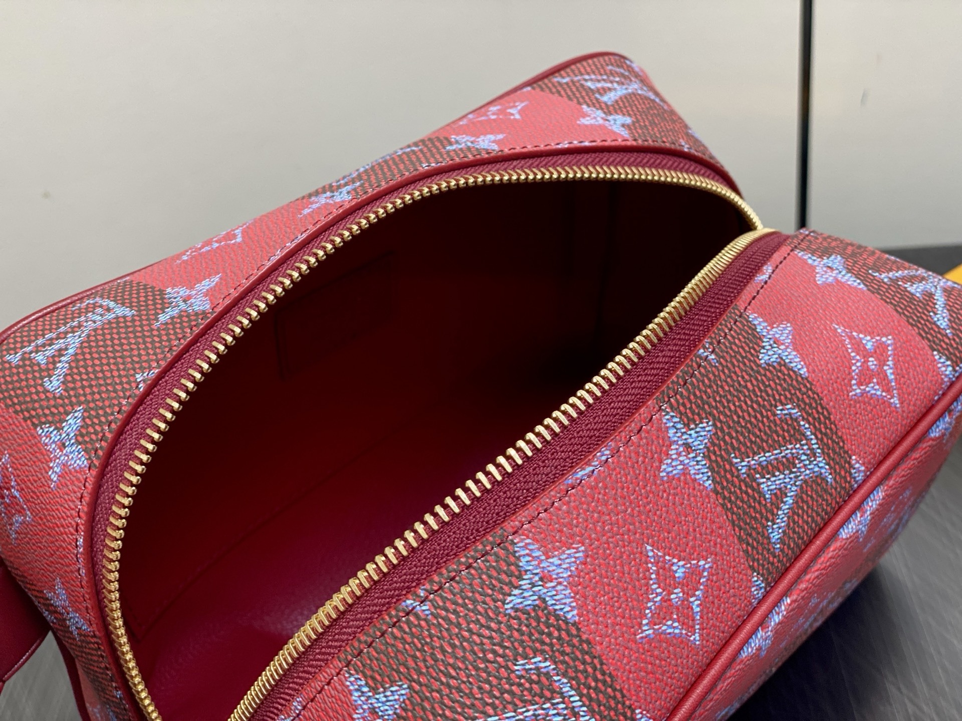 【顶级原单】M36903红色 洗漱包手拿包 当季新款 LOCKER DOPP KIT 盥洗袋 本款 Lo
