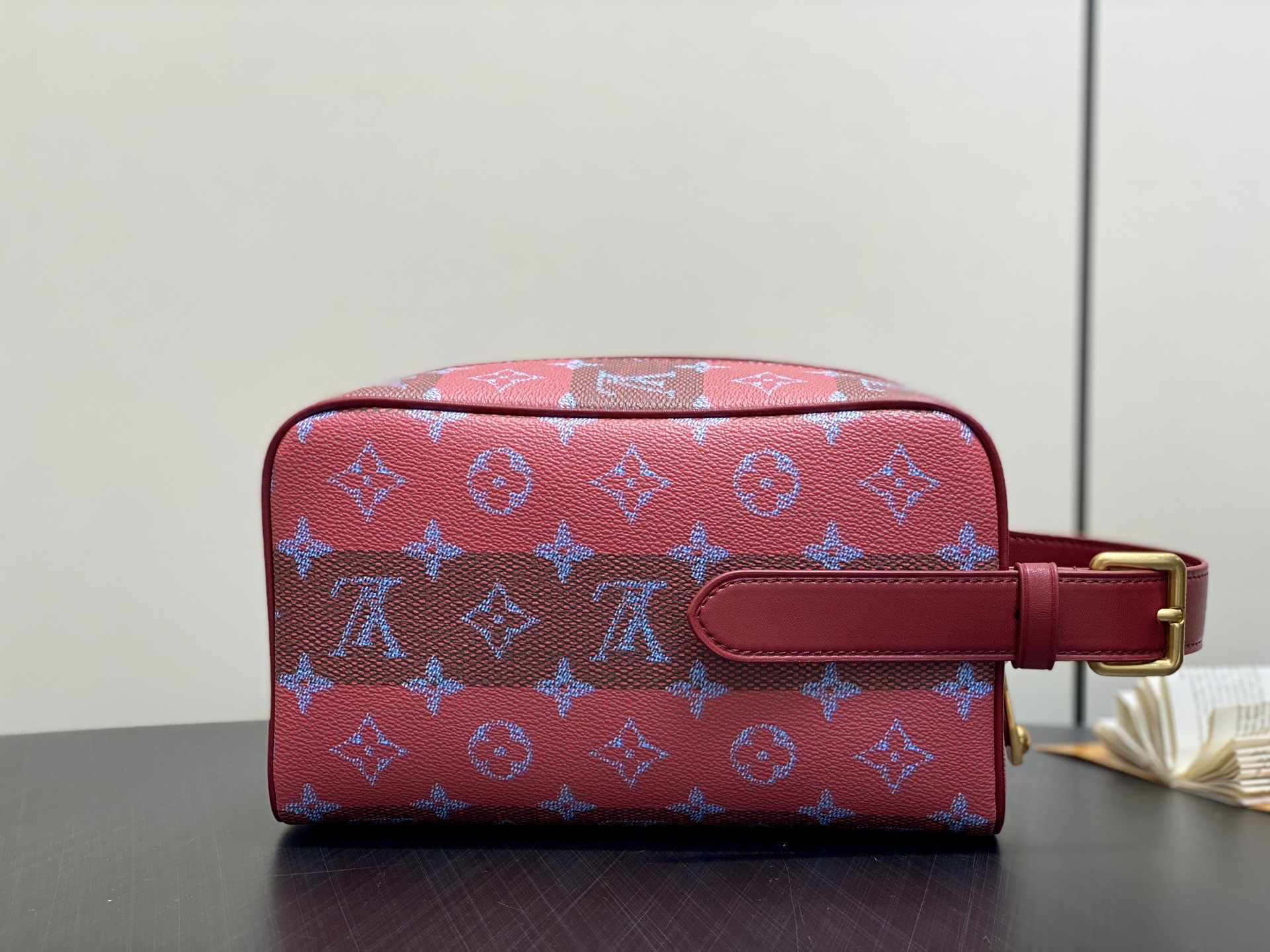 【顶级原单】M36903红色 洗漱包手拿包 当季新款 LOCKER DOPP KIT 盥洗袋 本款 Lo