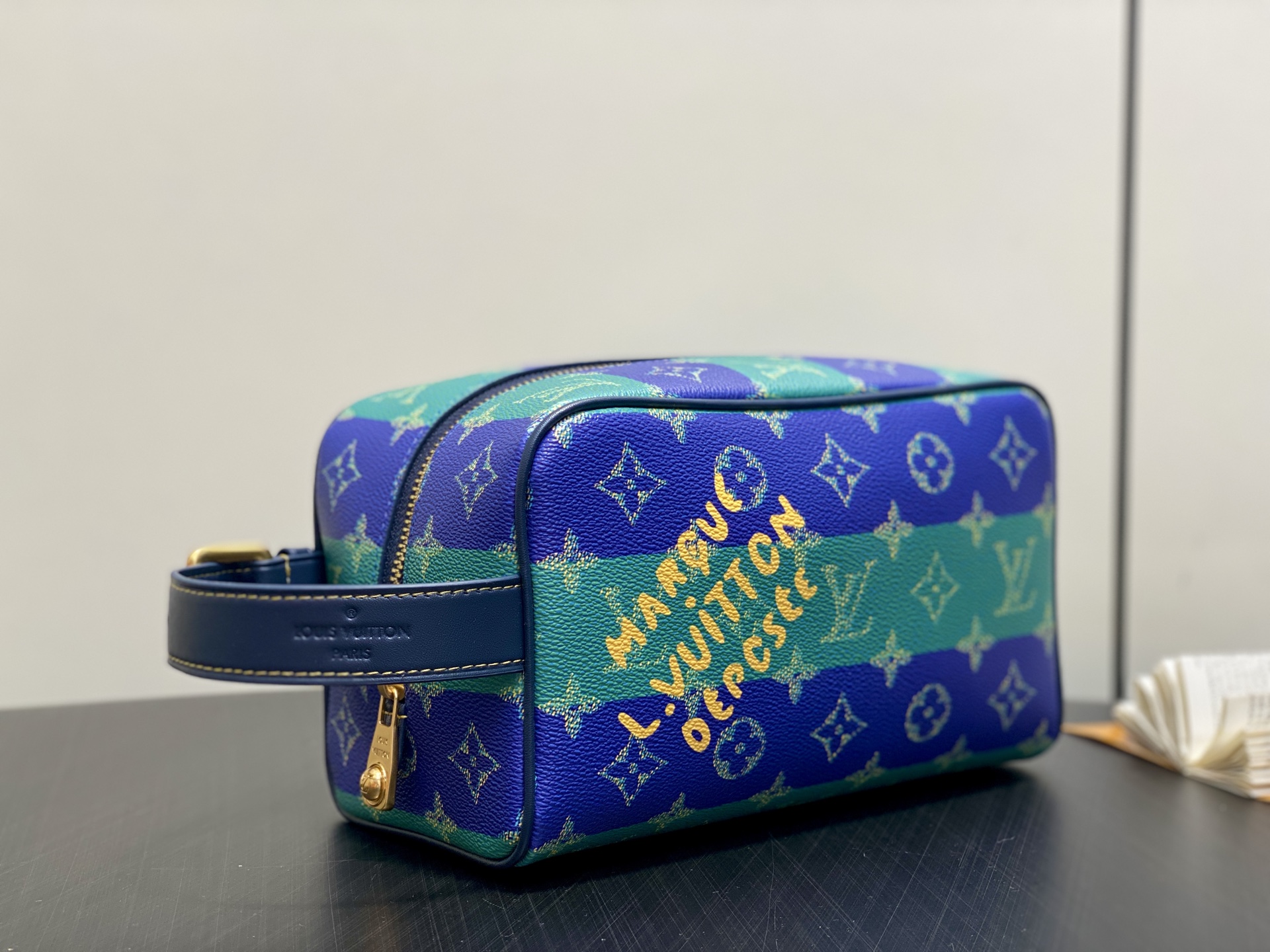 【顶级原单】M25902蓝色 洗漱包手拿包 当季新款 LOCKER DOPP KIT 盥洗袋 本款 Lo