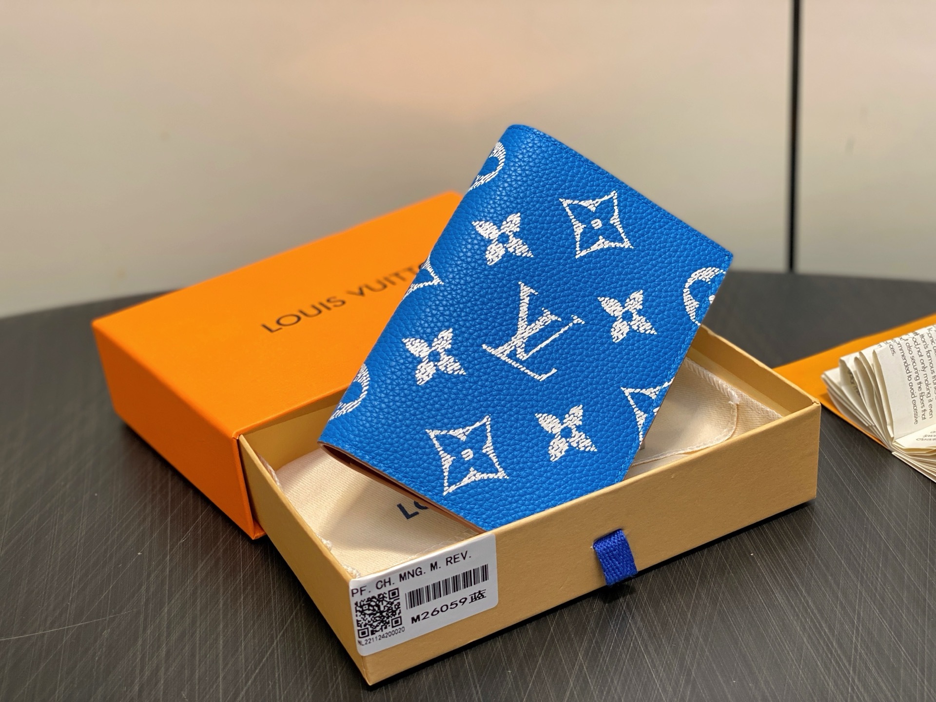【顶级原单】M26059蓝色 全皮护照夹护照套 本款护照套为 Monogram Empreinte 皮革