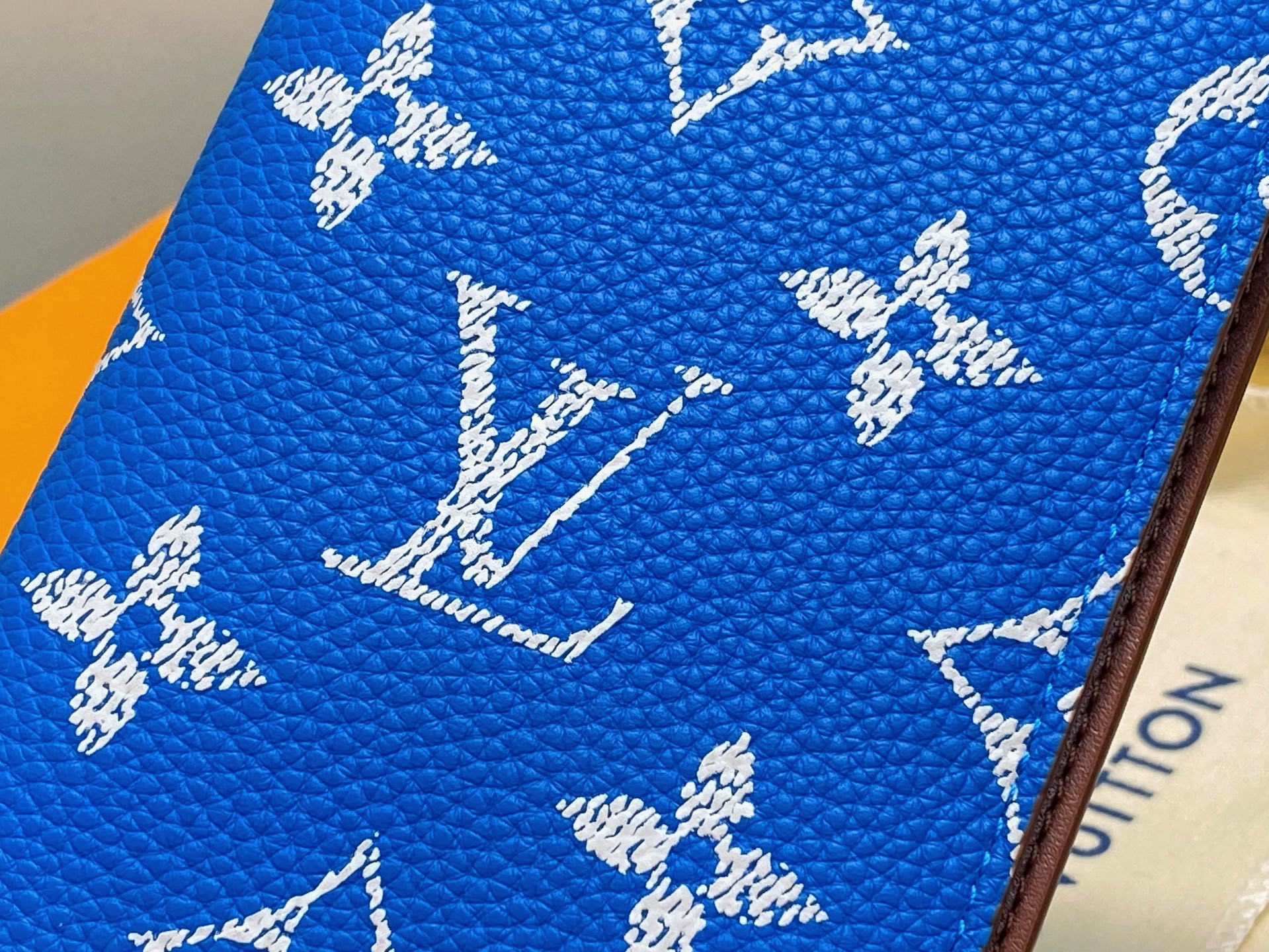 【顶级原单】M26059蓝色 全皮护照夹护照套 本款护照套为 Monogram Empreinte 皮革