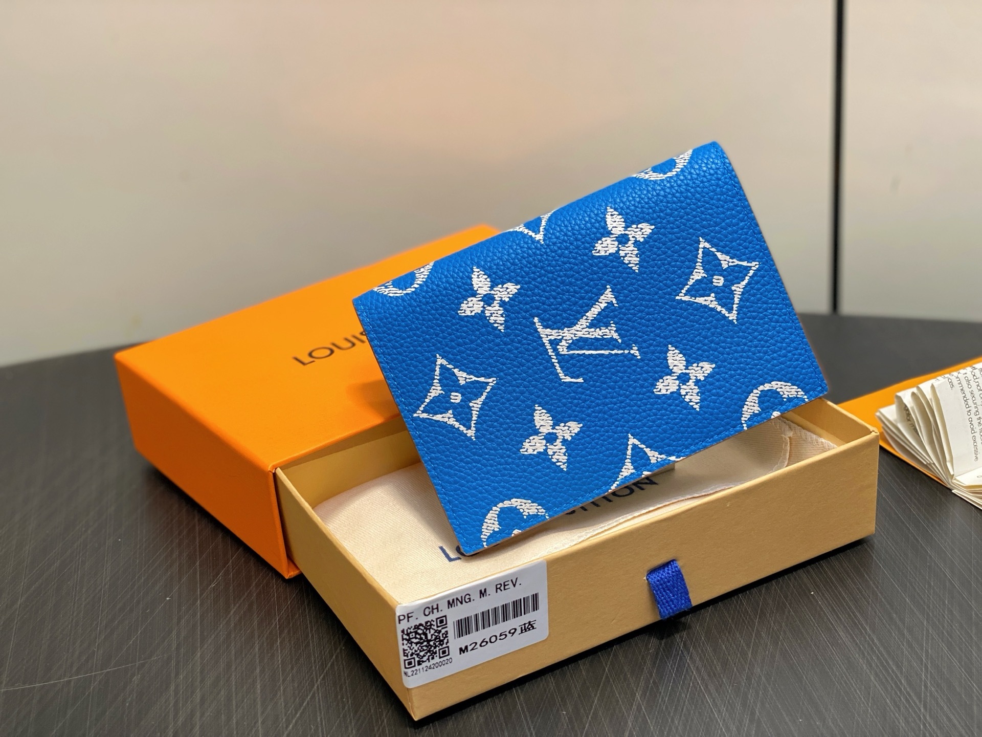 【顶级原单】M26059蓝色 全皮护照夹护照套 本款护照套为 Monogram Empreinte 皮革