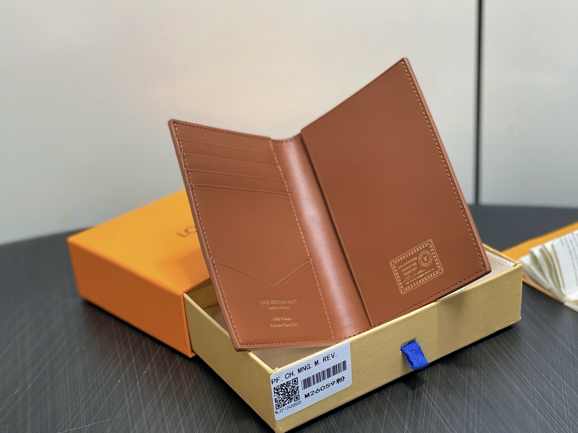 【顶级原单】M26059粉色 全皮护照夹护照套 本款护照套为 Monogram Empreinte 皮革