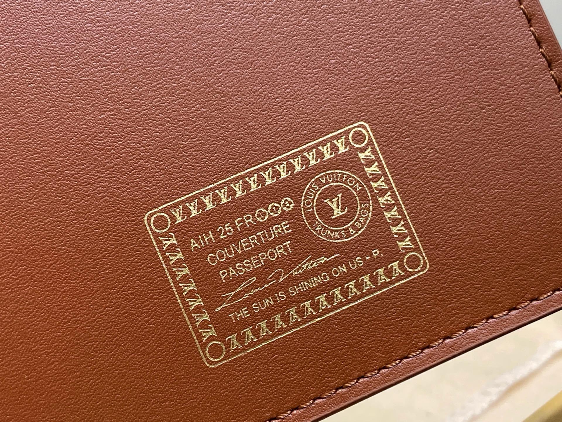 【顶级原单】M26059军绿 全皮护照夹护照套 本款护照套为 Monogram Empreinte 皮革