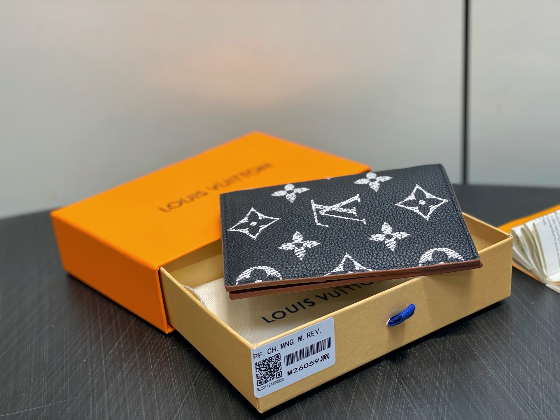 【顶级原单】M26059黑色 全皮护照夹护照套 本款护照套为 Monogram Empreinte 皮革