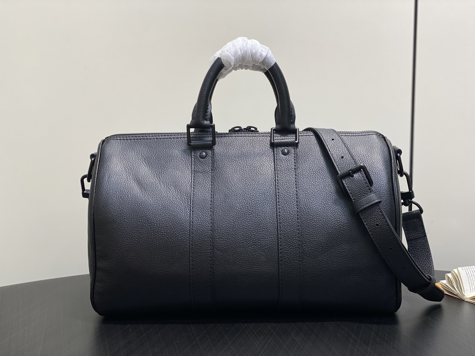 【顶级原单】M15249黑色 全皮旅行袋 Keepall Bandoulière 35手袋 这款实用百搭
