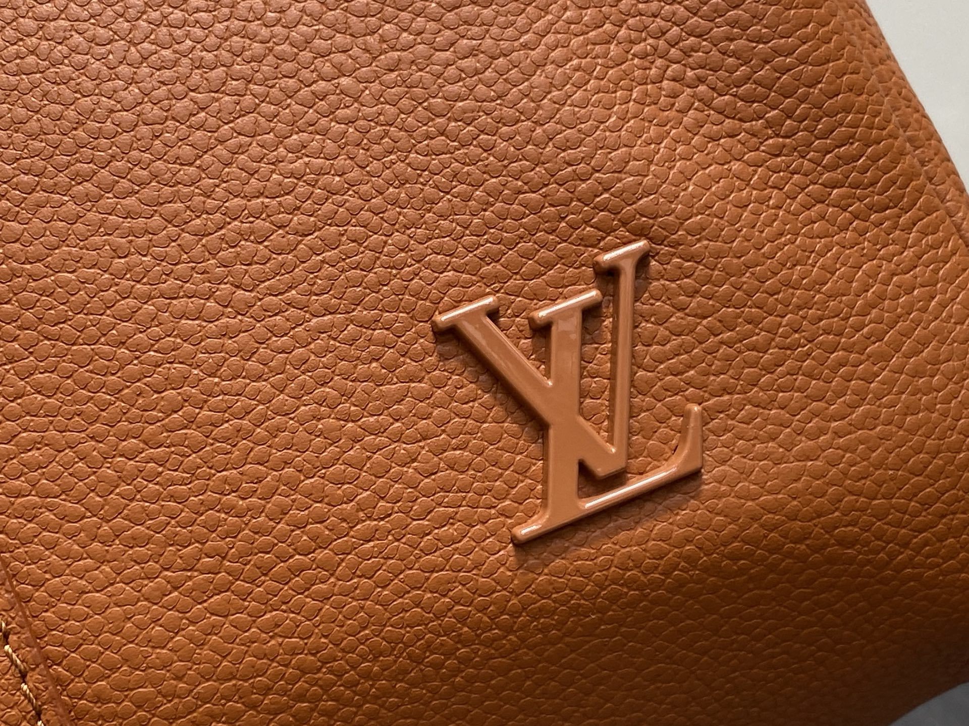 【顶级原单】M25980棕色 全皮旅行袋 Keepall Bandoulière 35手袋 这款实用百搭