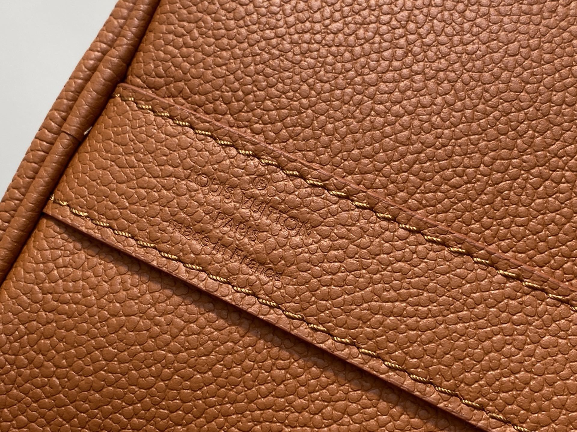 【顶级原单】M25980棕色 全皮旅行袋 Keepall Bandoulière 35手袋 这款实用百搭