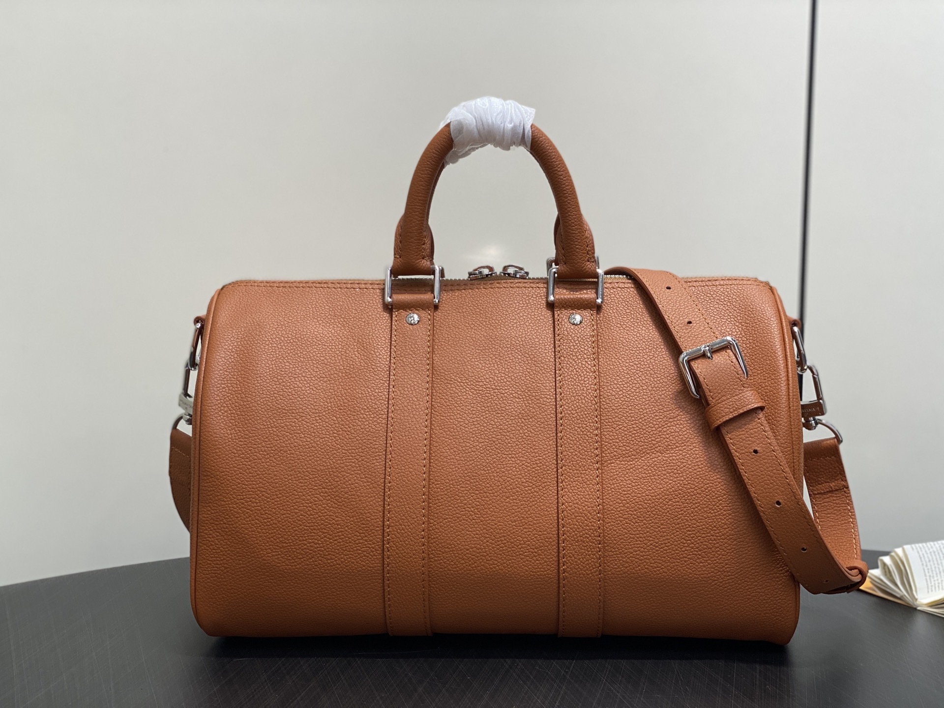 【顶级原单】M25980棕色 全皮旅行袋 Keepall Bandoulière 35手袋 这款实用百搭