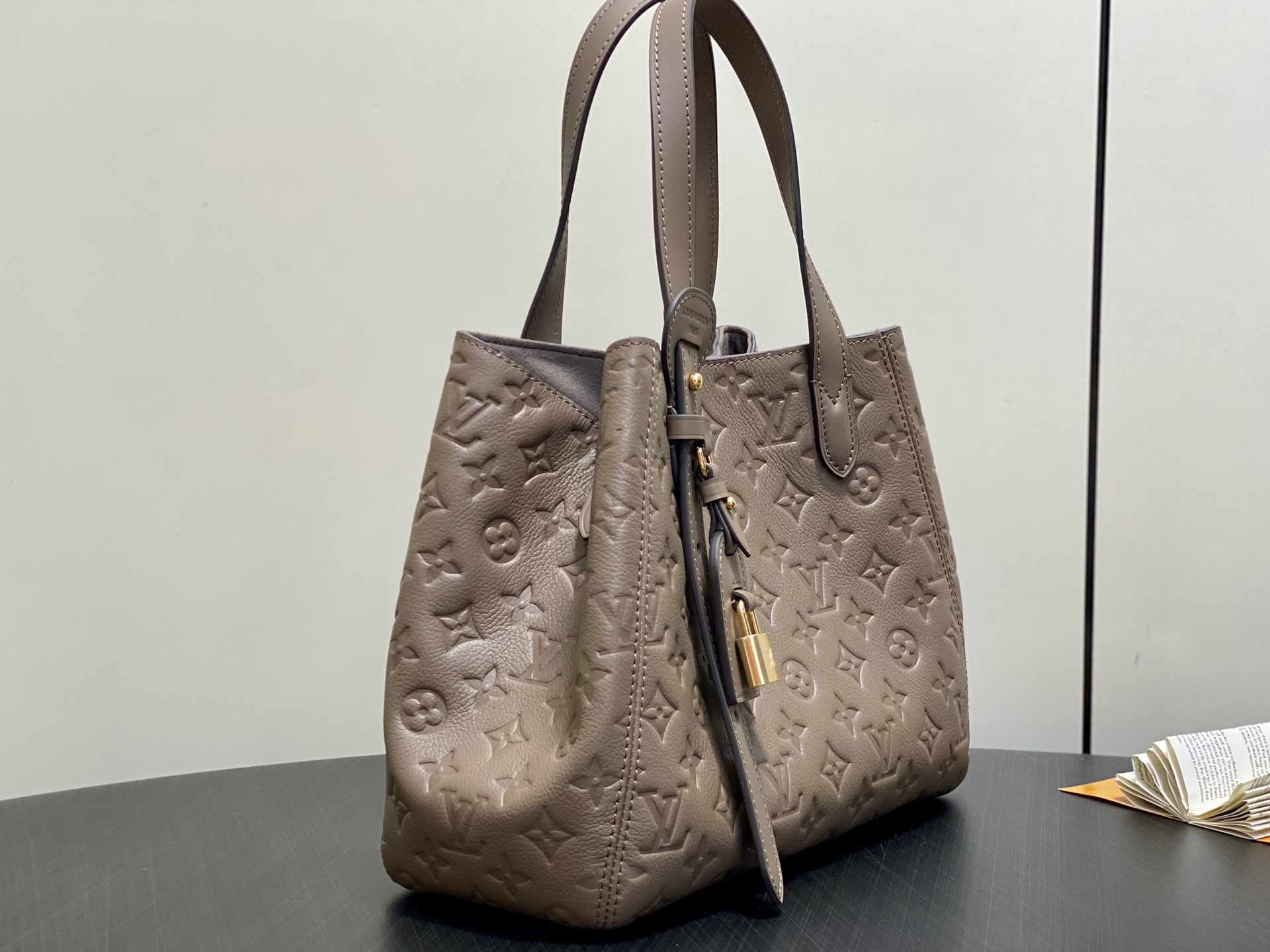 【顶级原单】M25858卡其绿 M25890 全皮压花单肩包 ALL IN ONE 小号手袋 m2585