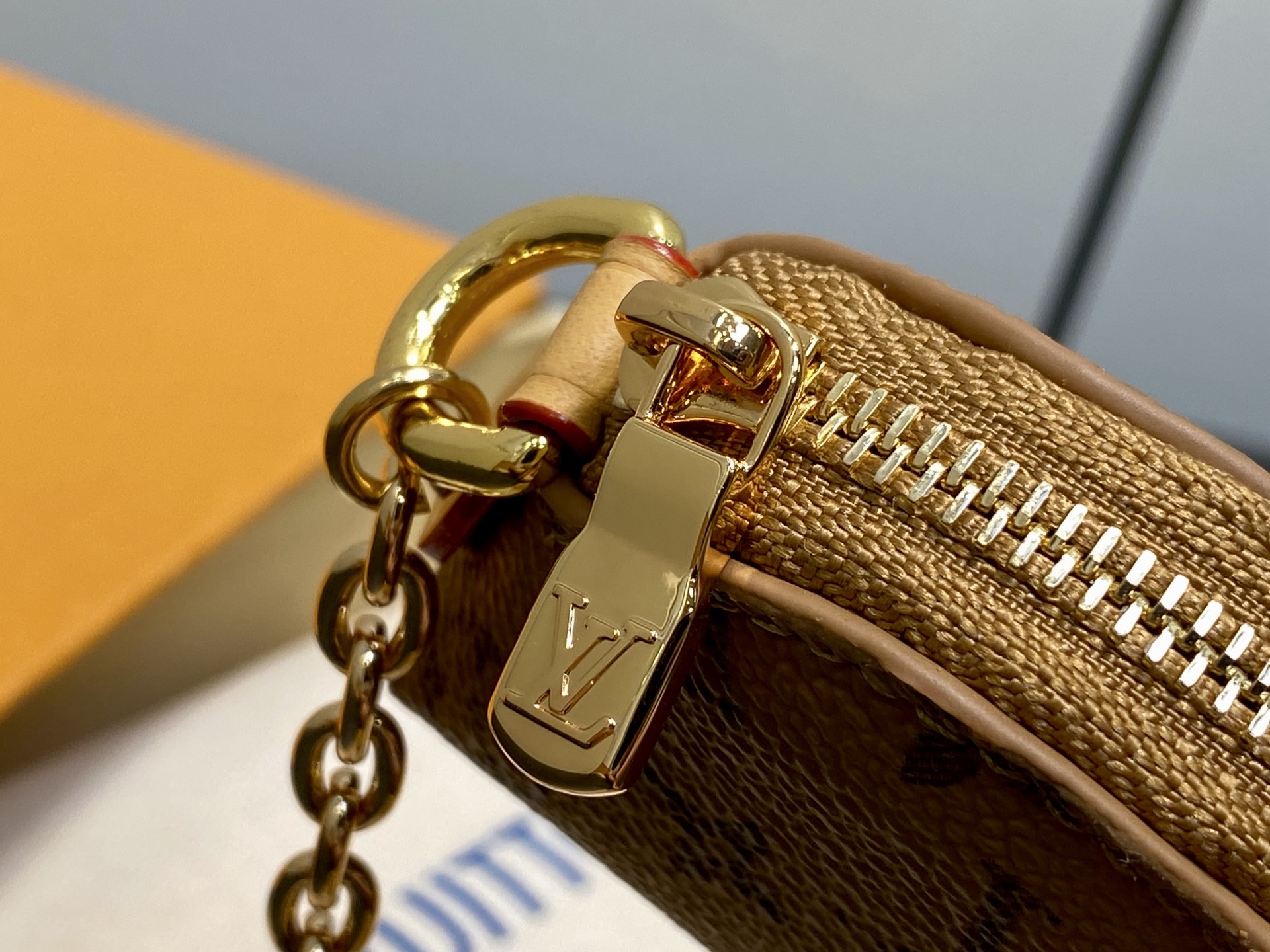 【顶级原单】M25694黄花 链条口红包化妆包 当季新款 LIPSTICK 化妆包 Lipstick 化