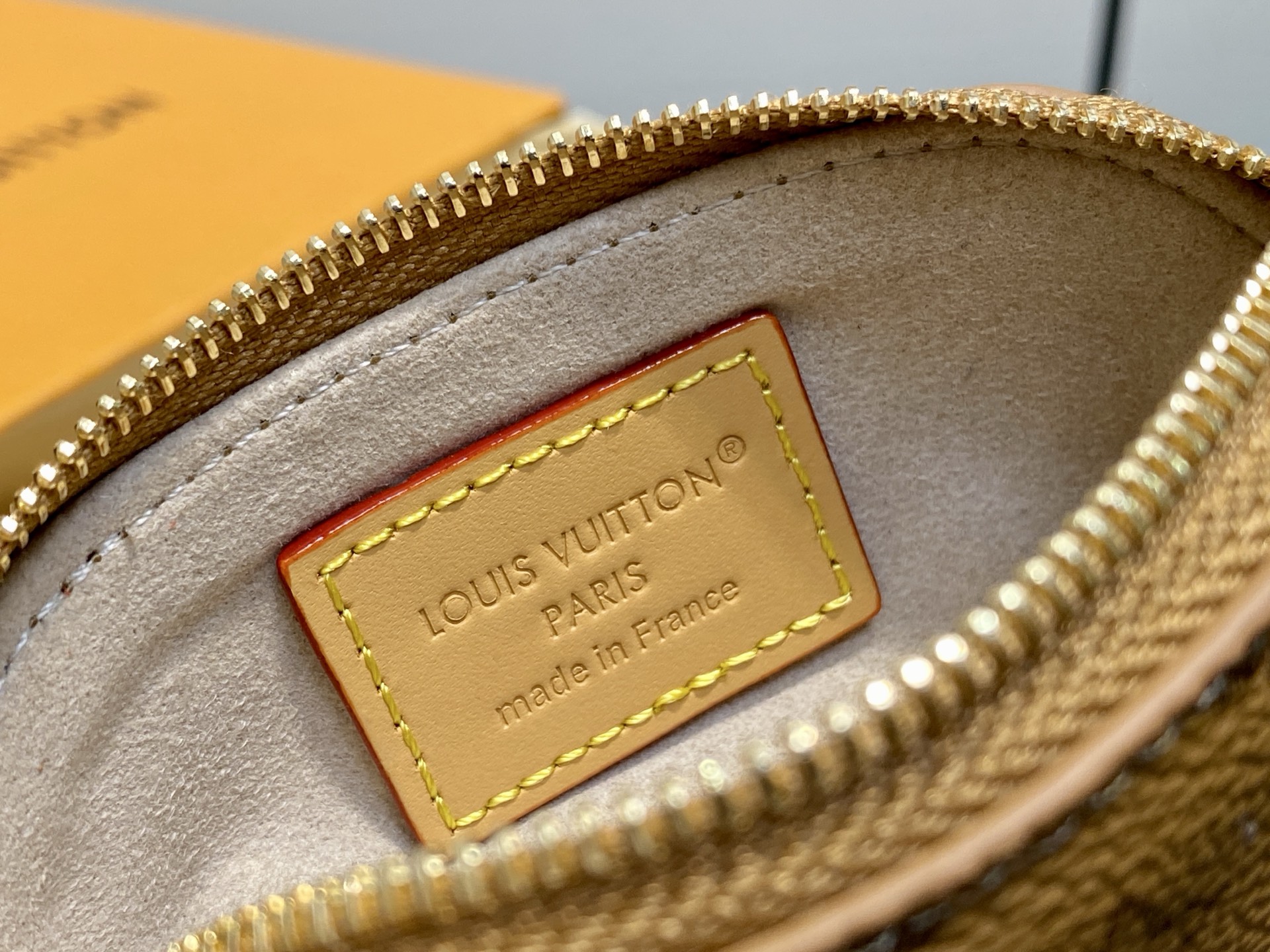 【顶级原单】M25694黄花 链条口红包化妆包 当季新款 LIPSTICK 化妆包 Lipstick 化